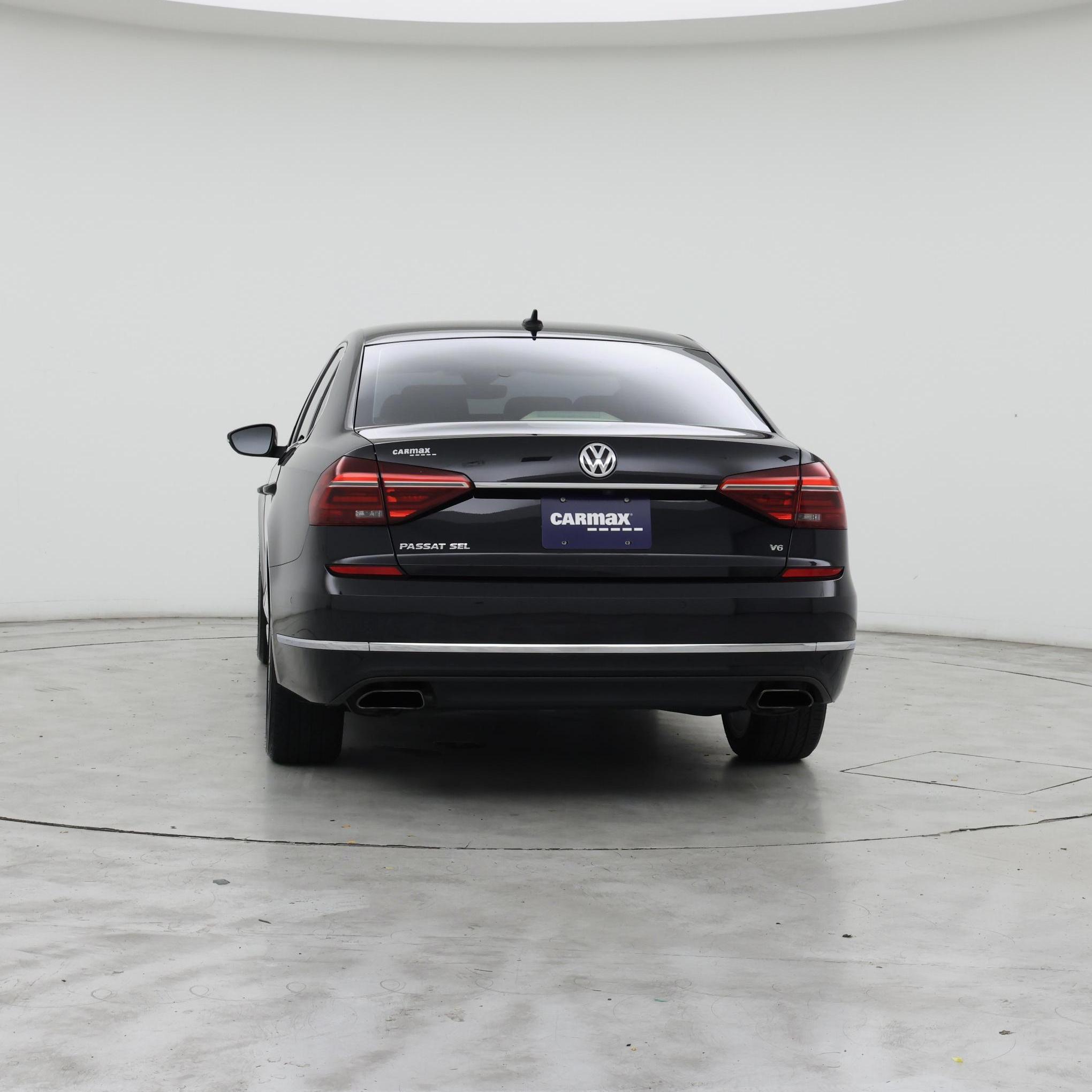 Thumbnail: 2017 Volkswagen Passat - 6