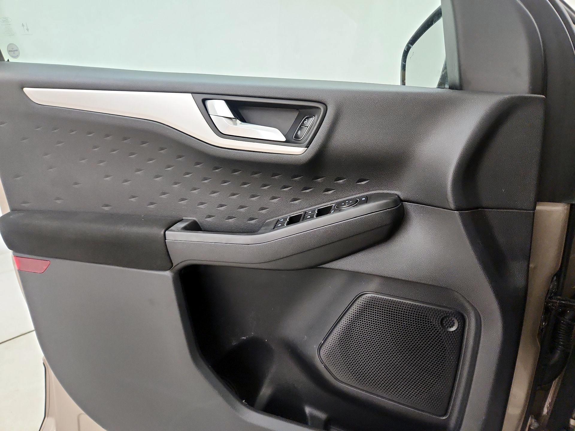 Thumbnail: 2020 Ford Escape - 12