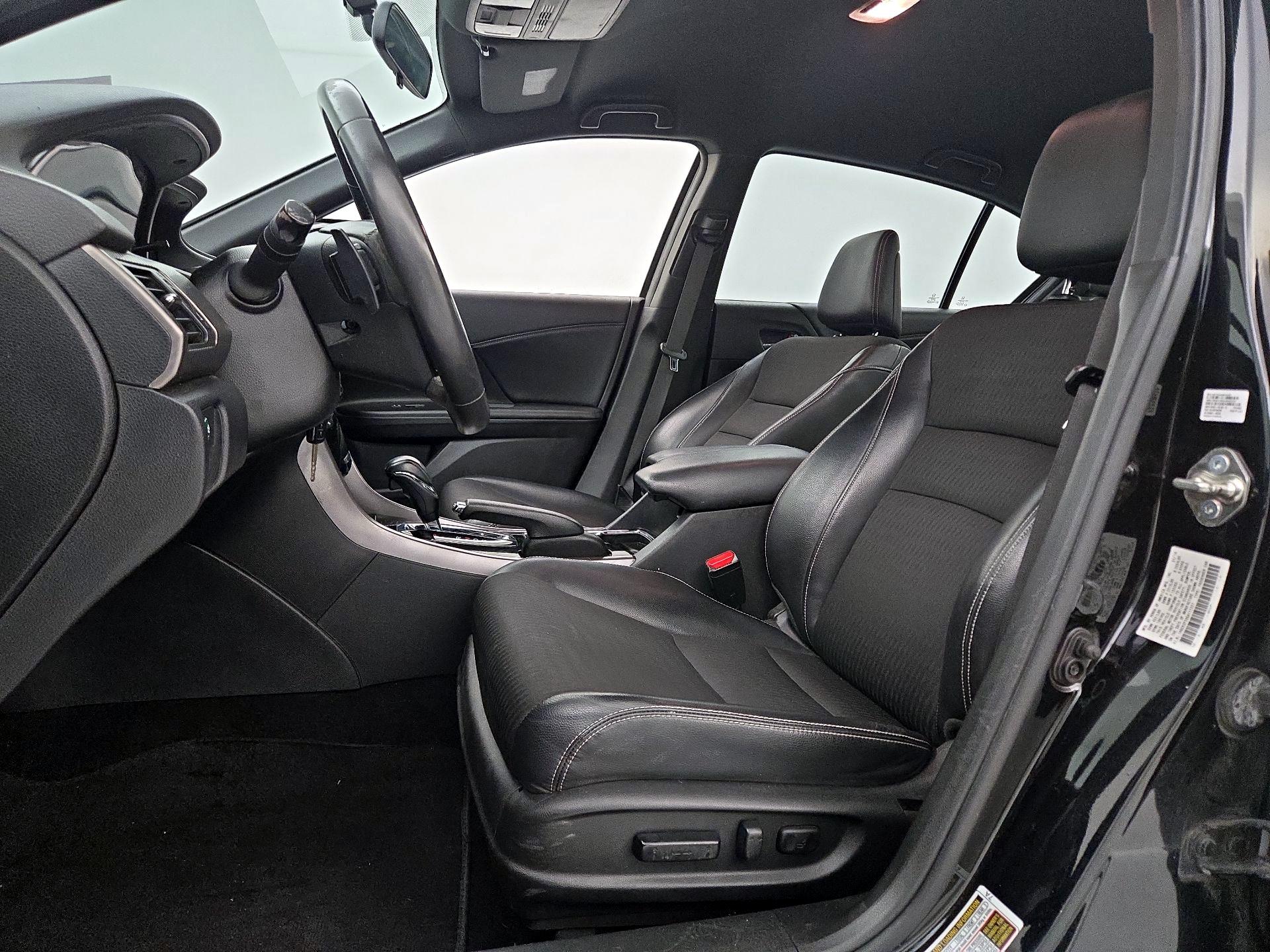 Thumbnail: 2016 Honda Accord - 11