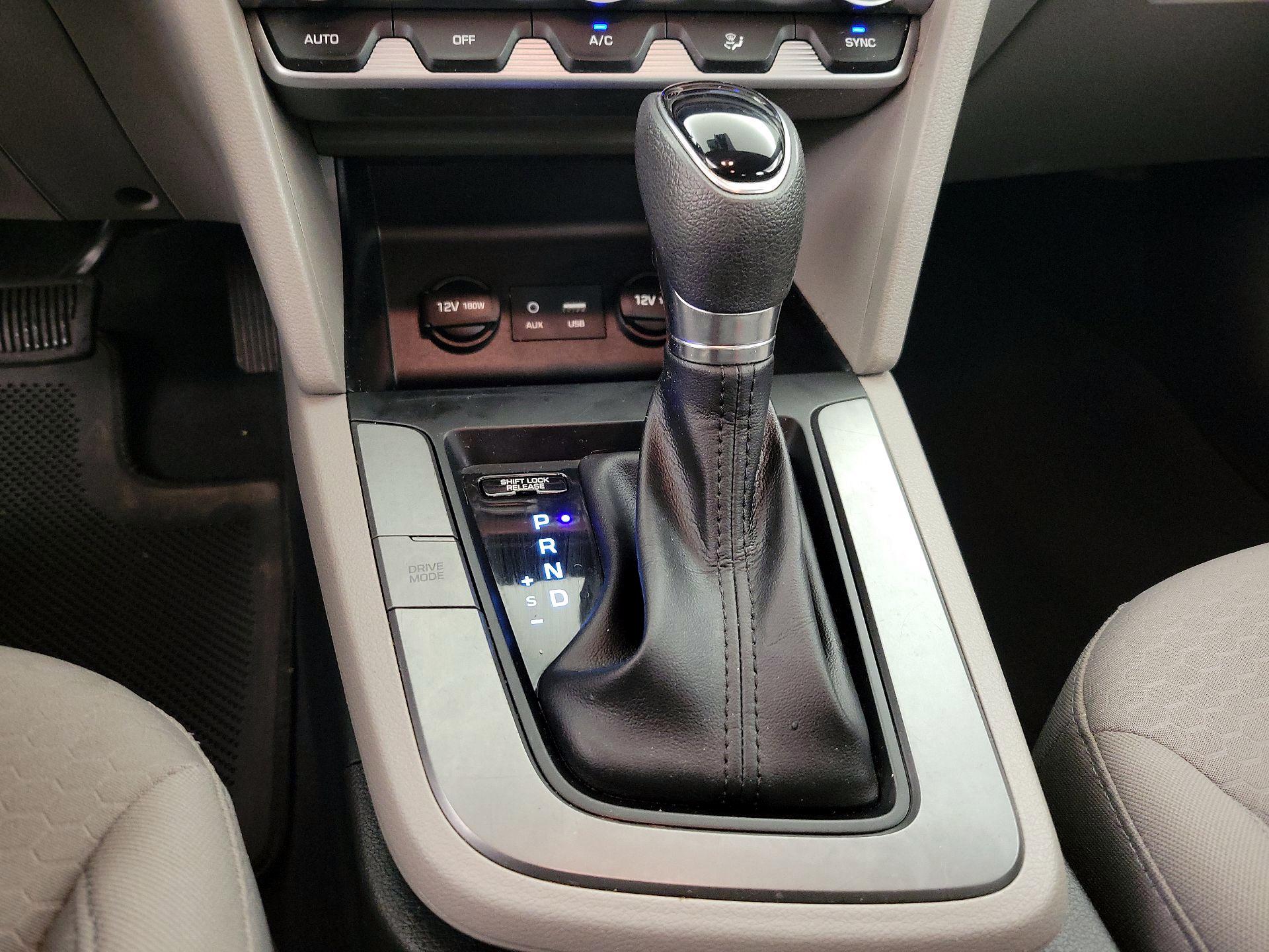 Thumbnail: 2020 Hyundai Elantra - 17