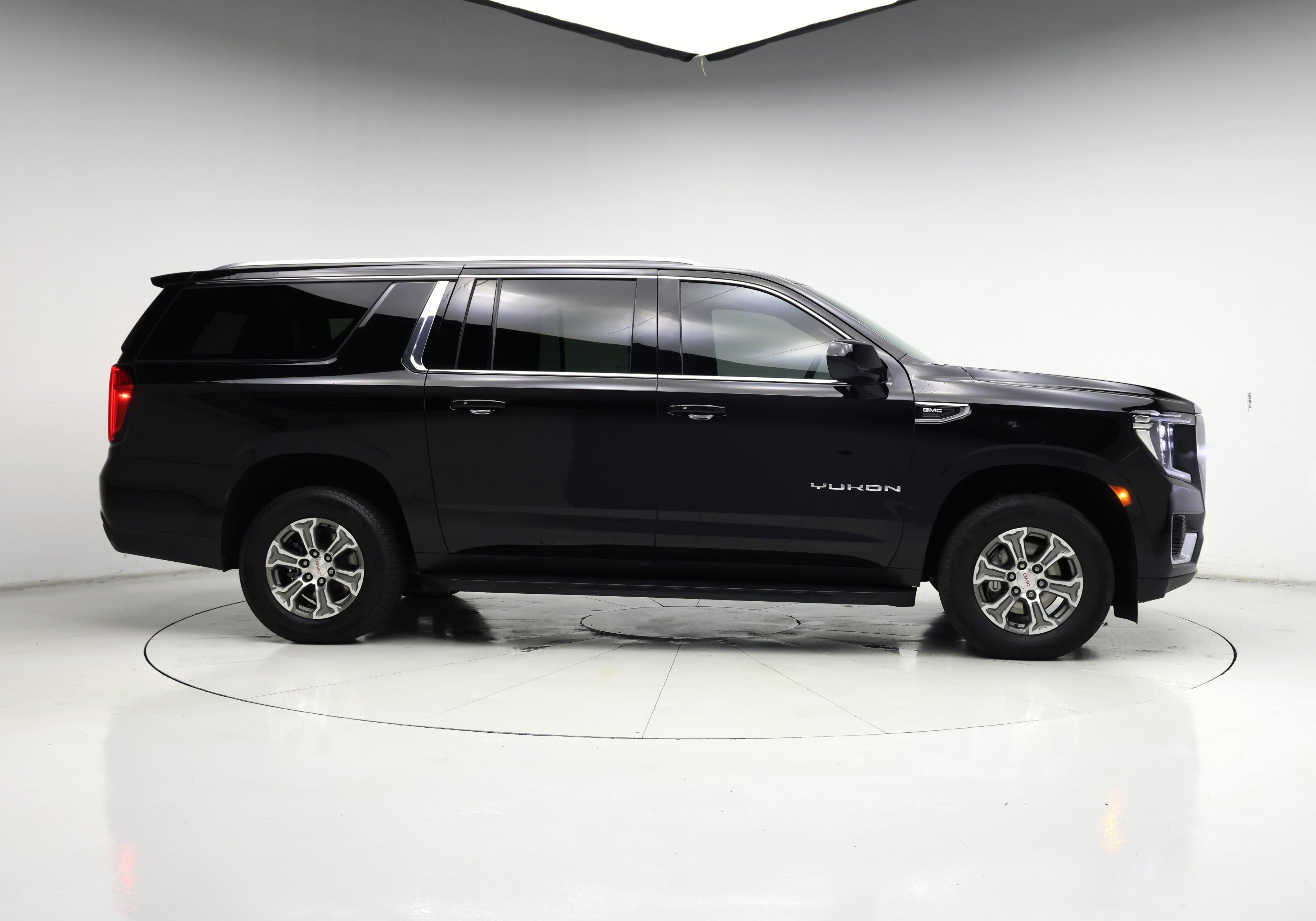 Thumbnail: 2023 GMC Yukon XL - 7