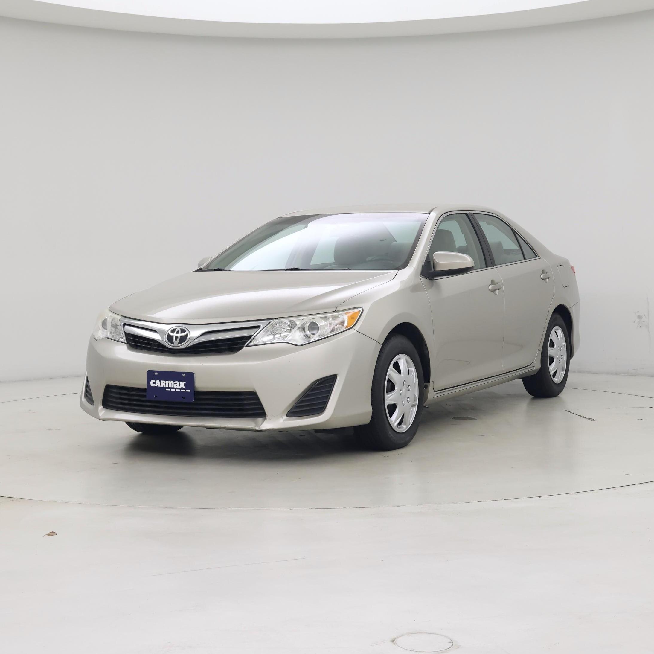Thumbnail: 2014 Toyota Camry - 4