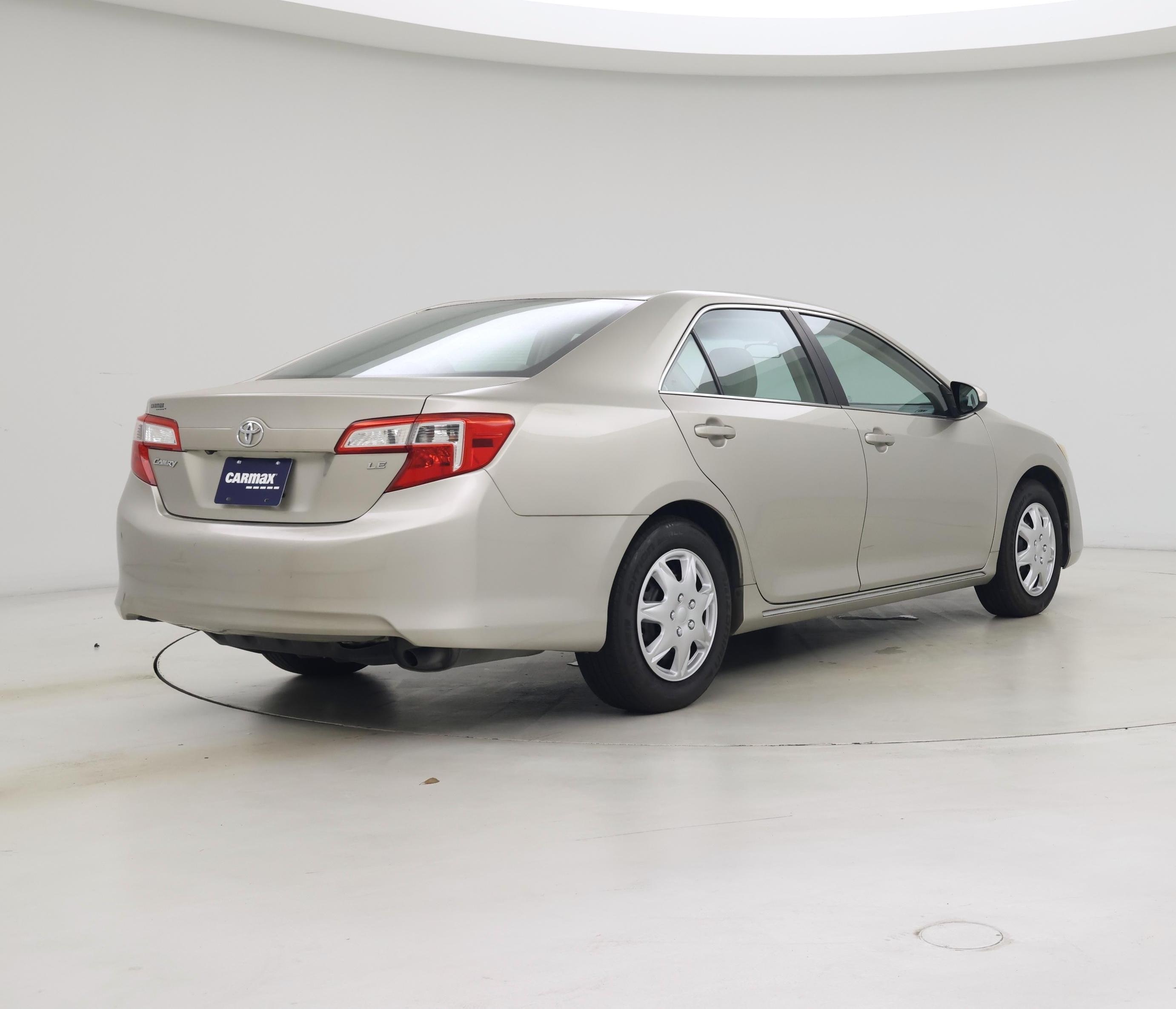 Thumbnail: 2014 Toyota Camry - 8