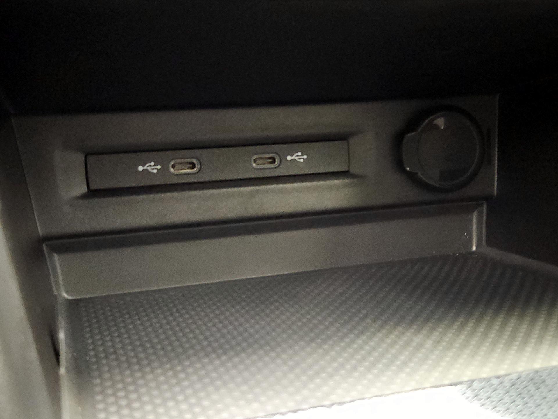 Thumbnail: 2025 Volkswagen Taos - 18