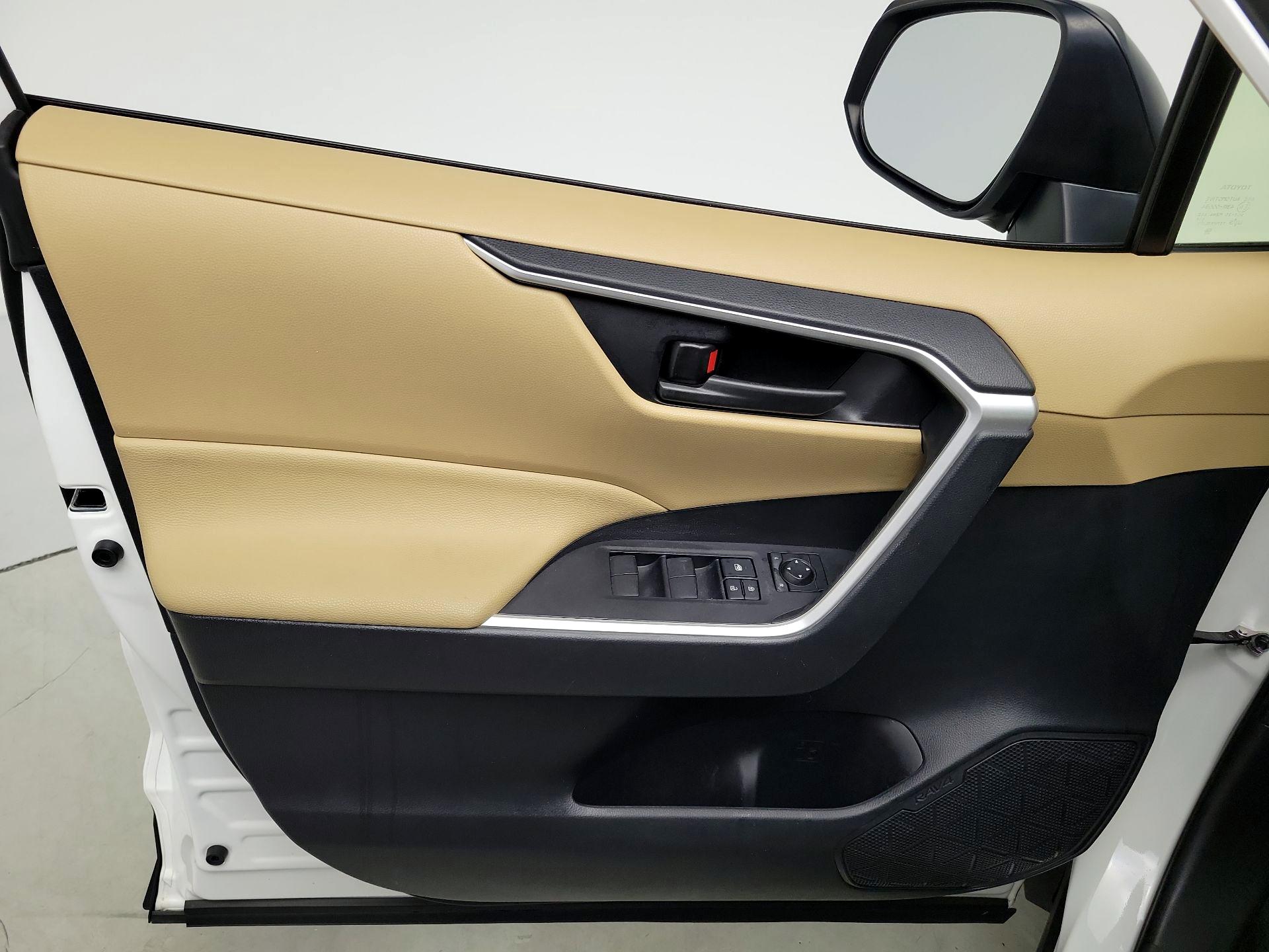 Thumbnail: 2023 Toyota RAV4 - 12