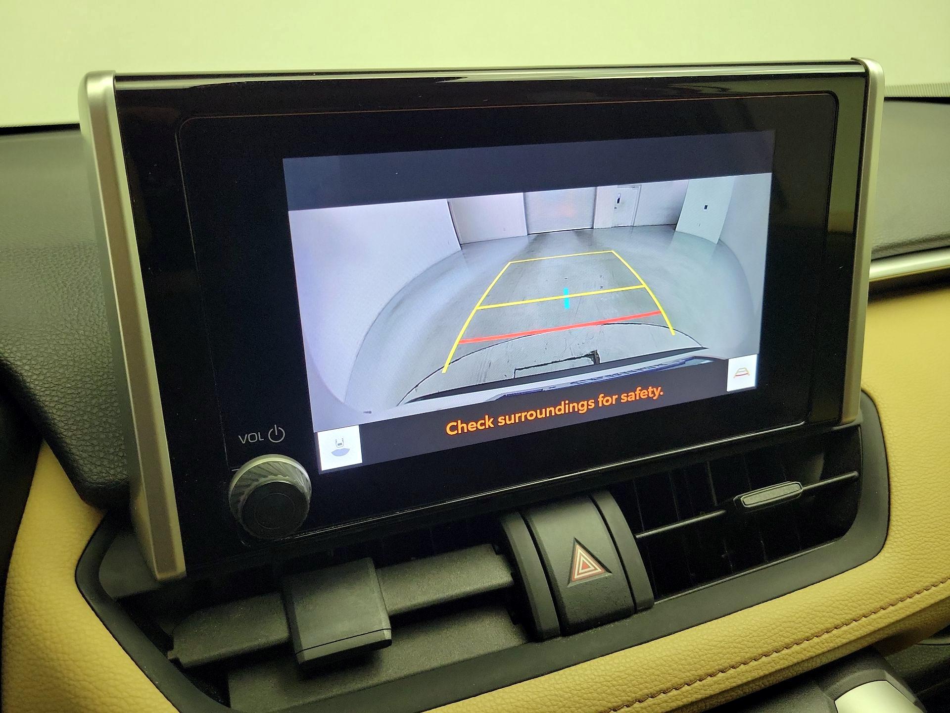 Thumbnail: 2023 Toyota RAV4 - 15