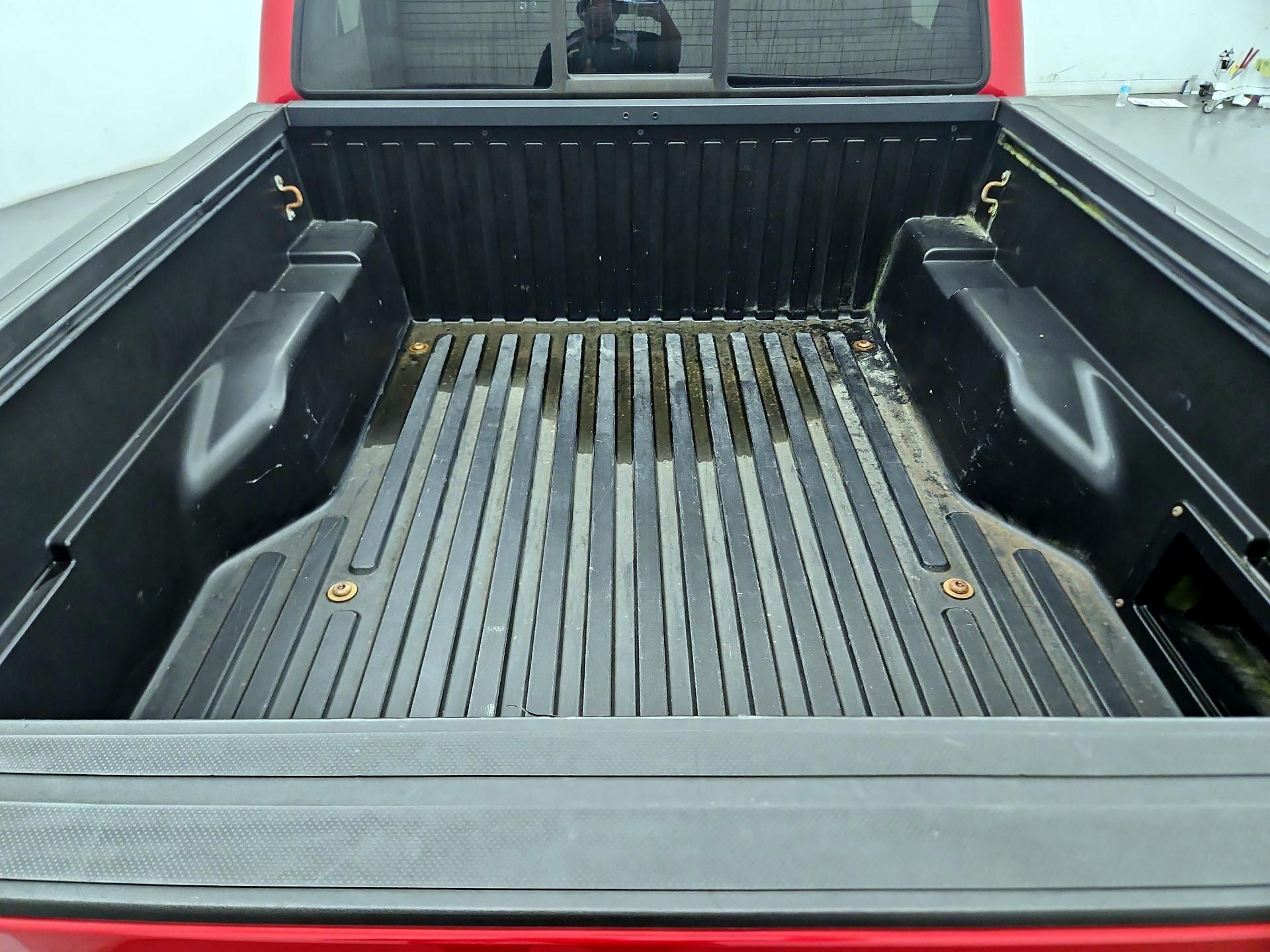 Thumbnail: 2019 Toyota Tacoma - 20