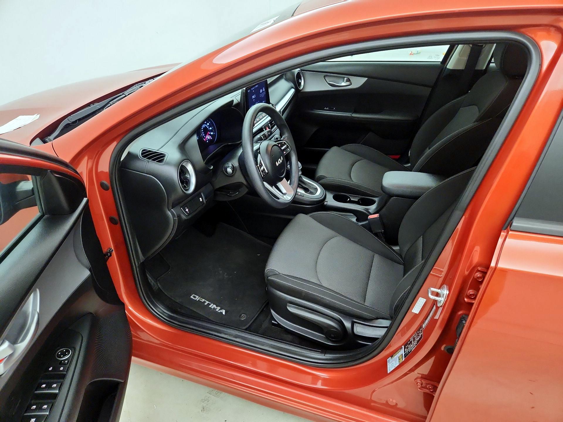 Thumbnail: 2023 Kia Forte - 11