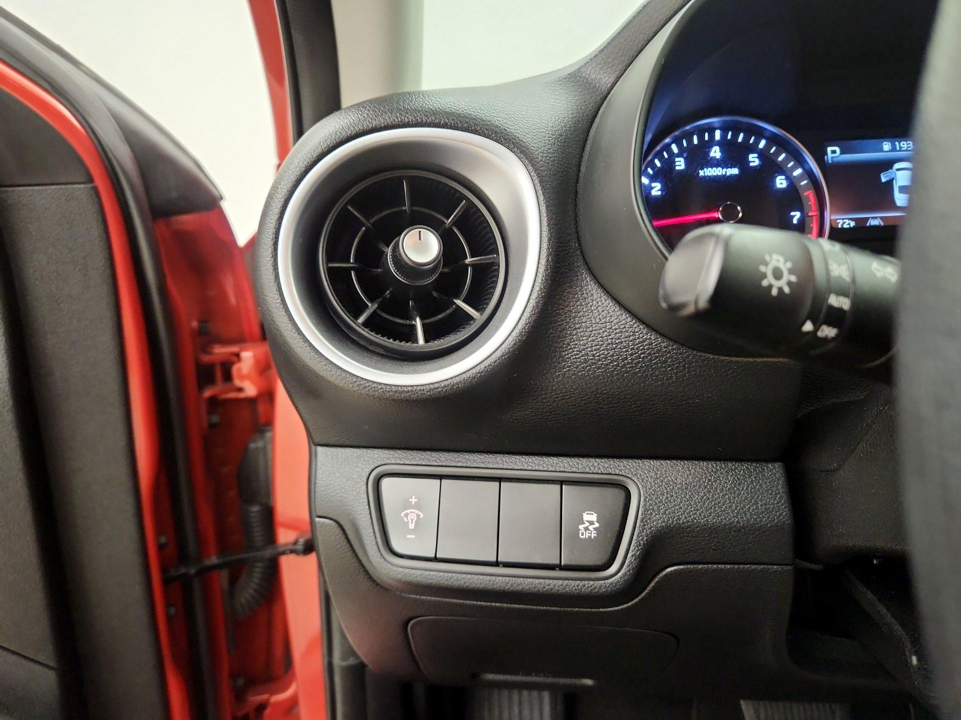 Thumbnail: 2023 Kia Forte - 13