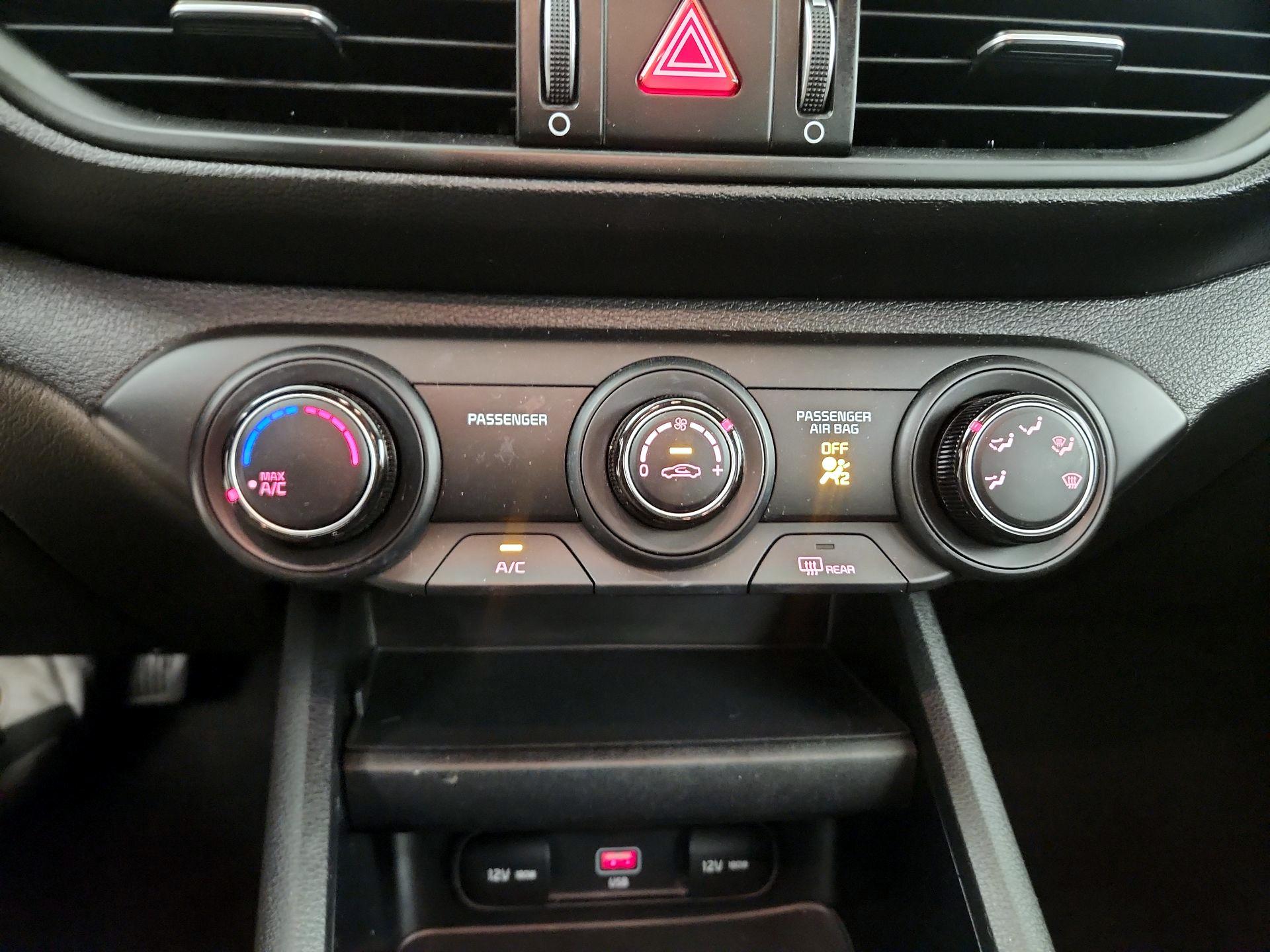 Thumbnail: 2023 Kia Forte - 16