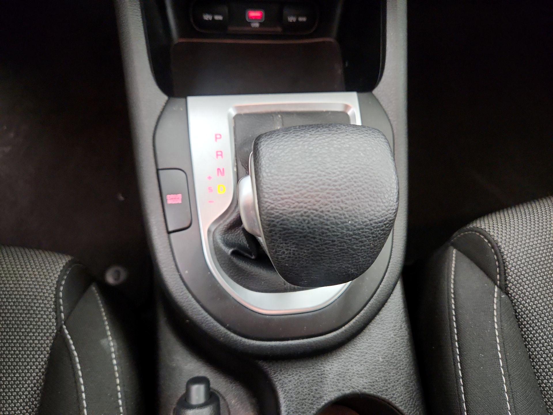 Thumbnail: 2023 Kia Forte - 17