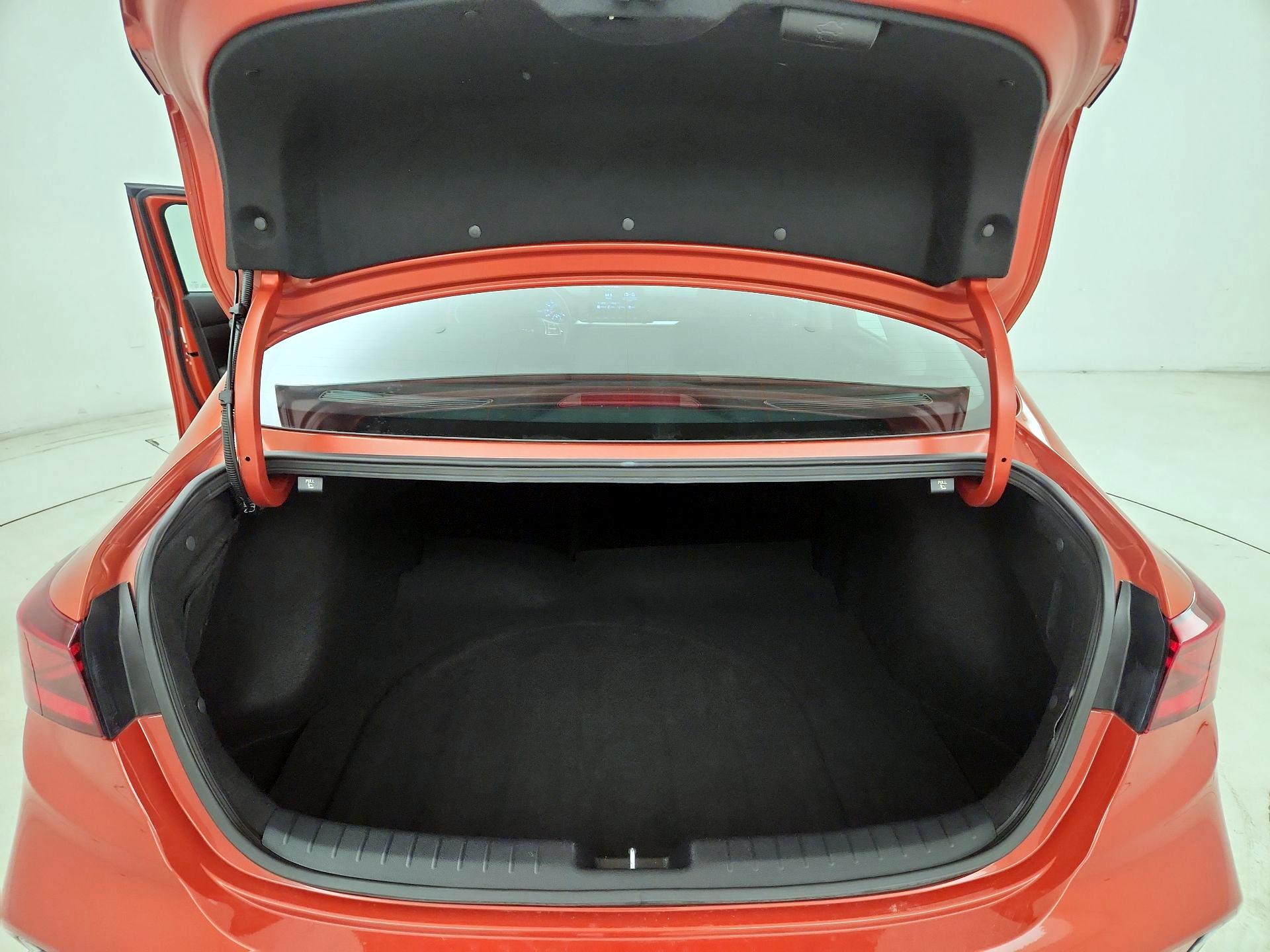 Thumbnail: 2023 Kia Forte - 20