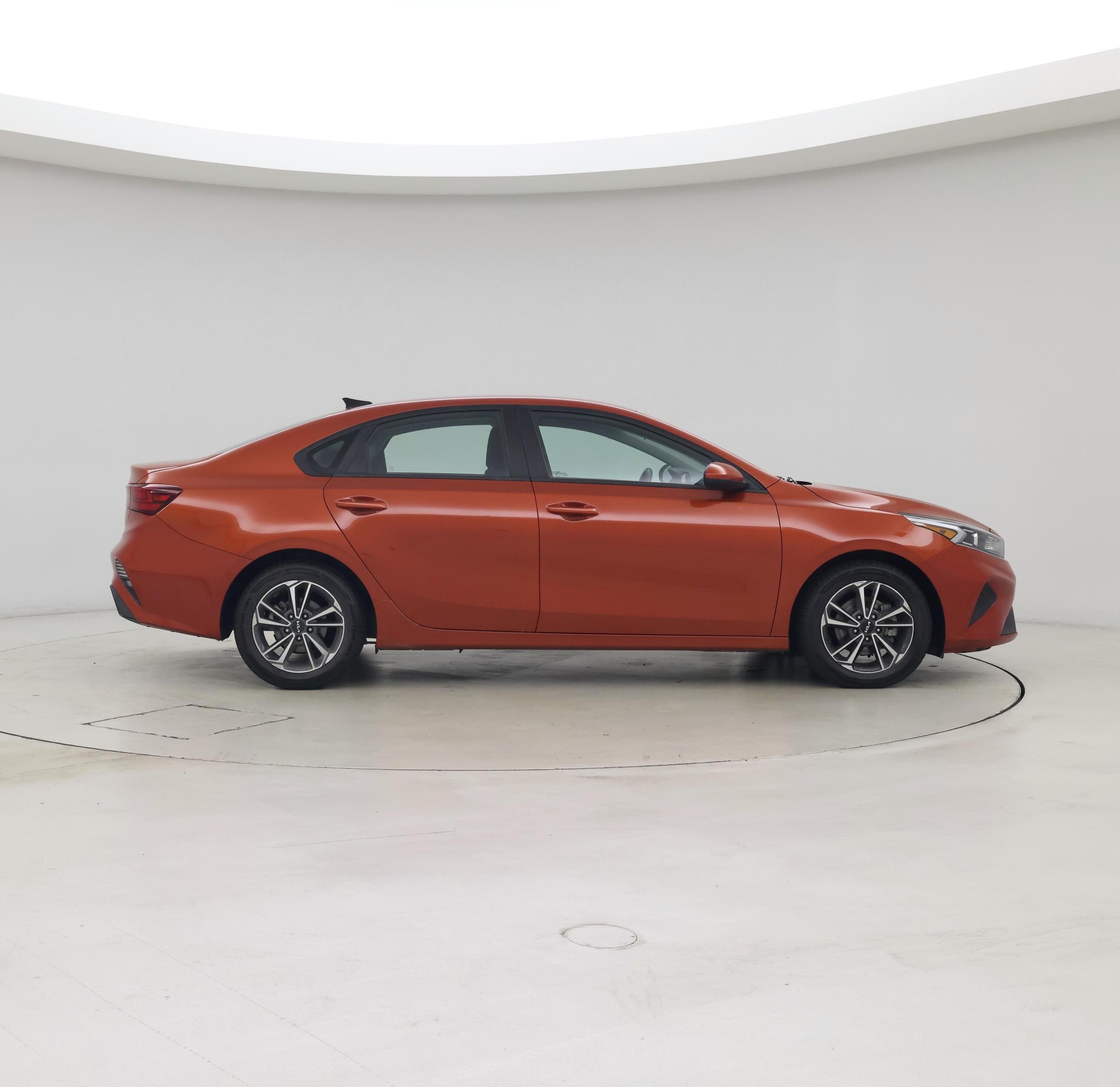 Thumbnail: 2023 Kia Forte - 7