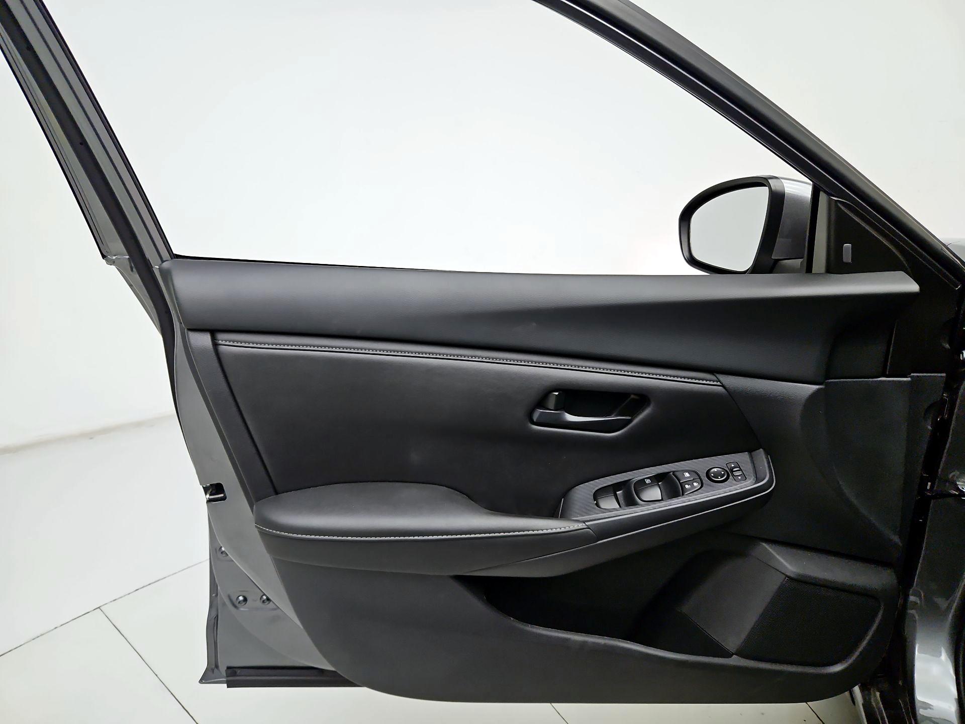 Thumbnail: 2025 Nissan Sentra - 12