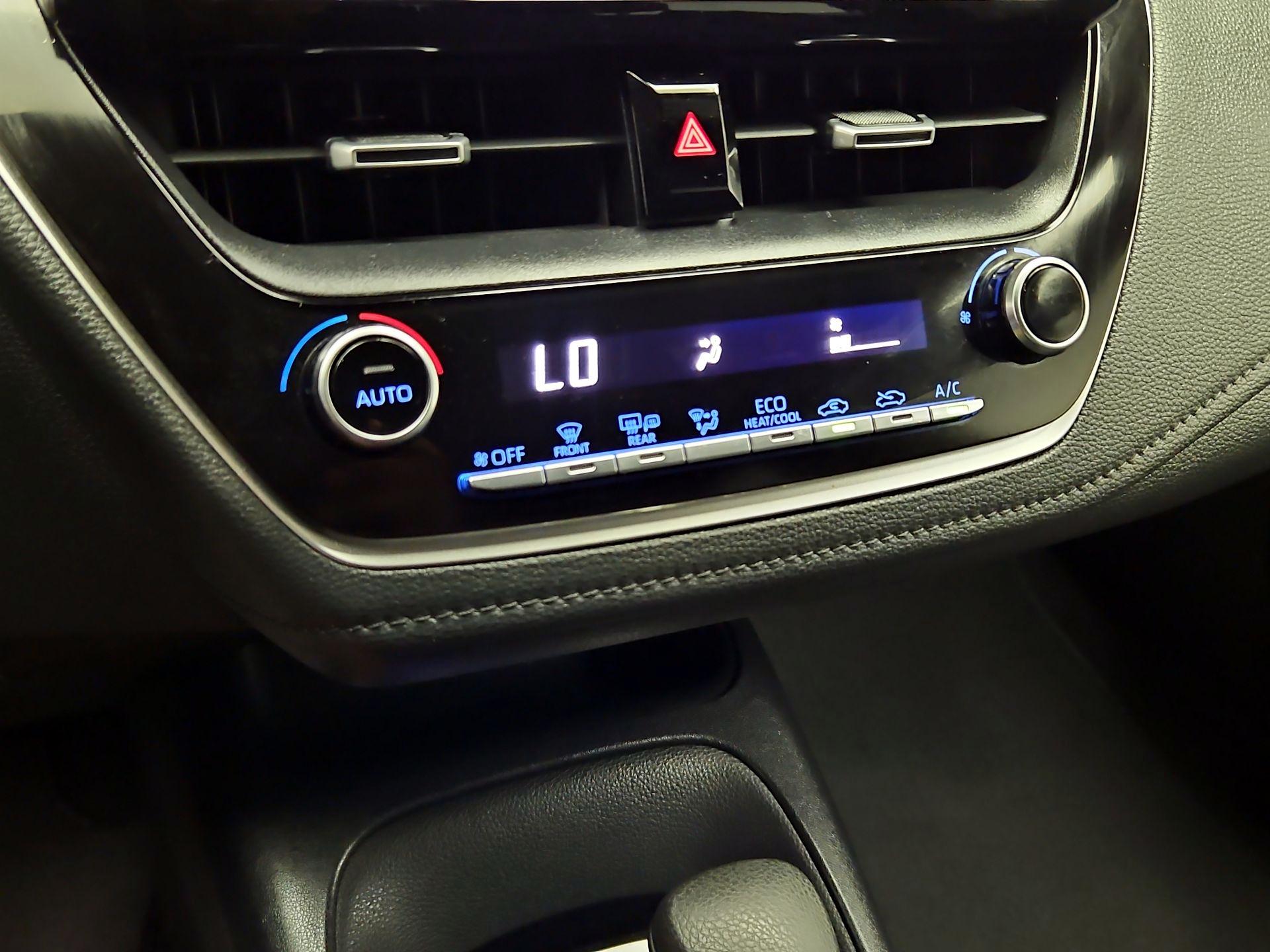 Thumbnail: 2021 Toyota Corolla - 16