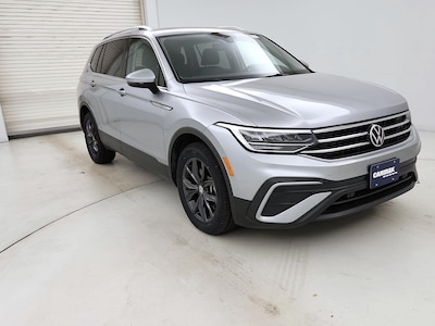 Gray 2022 Volkswagen Tiguan SE