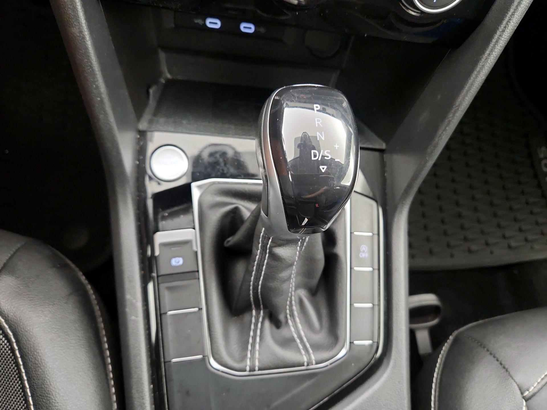 Thumbnail: 2023 Volkswagen Taos - 17