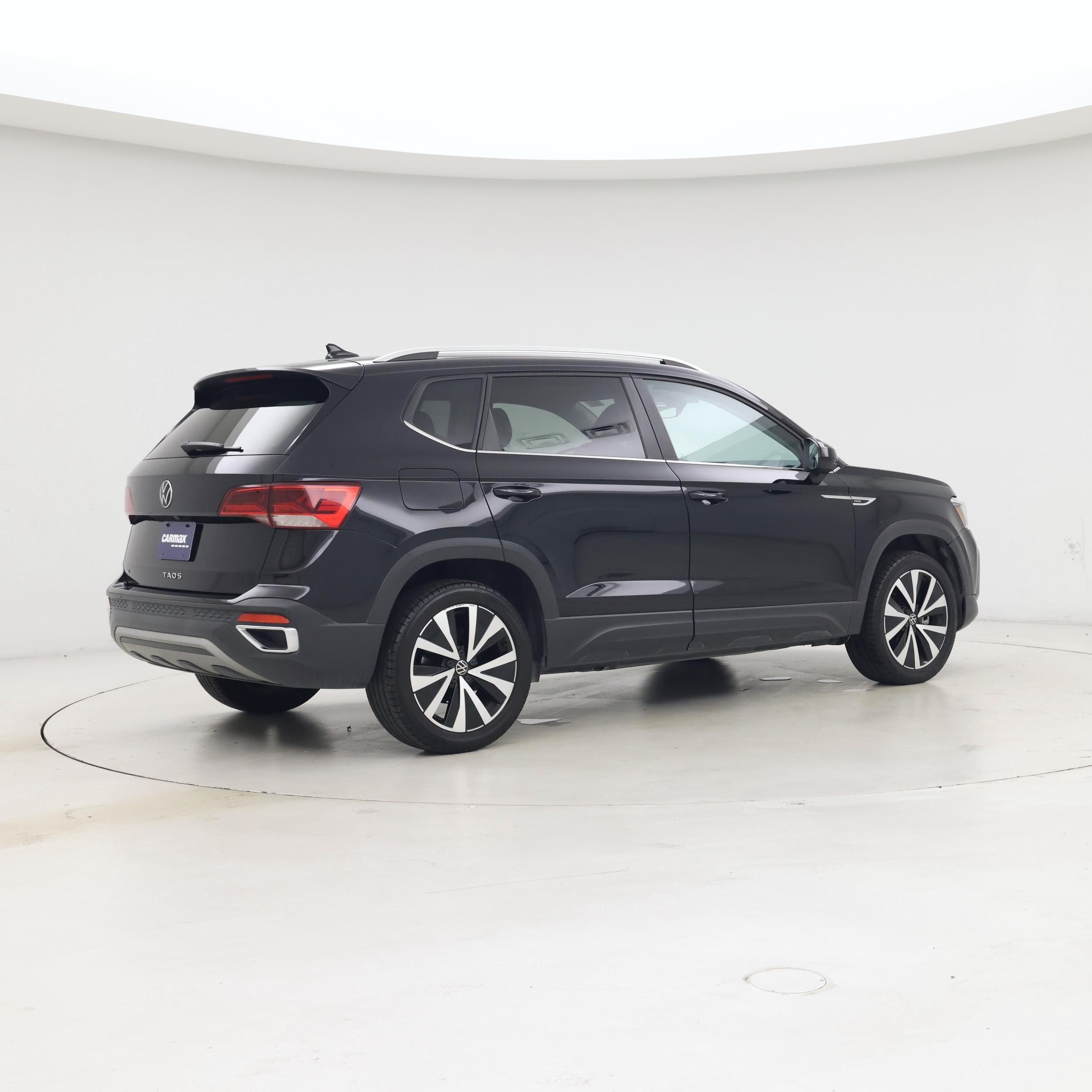 Thumbnail: 2023 Volkswagen Taos - 8