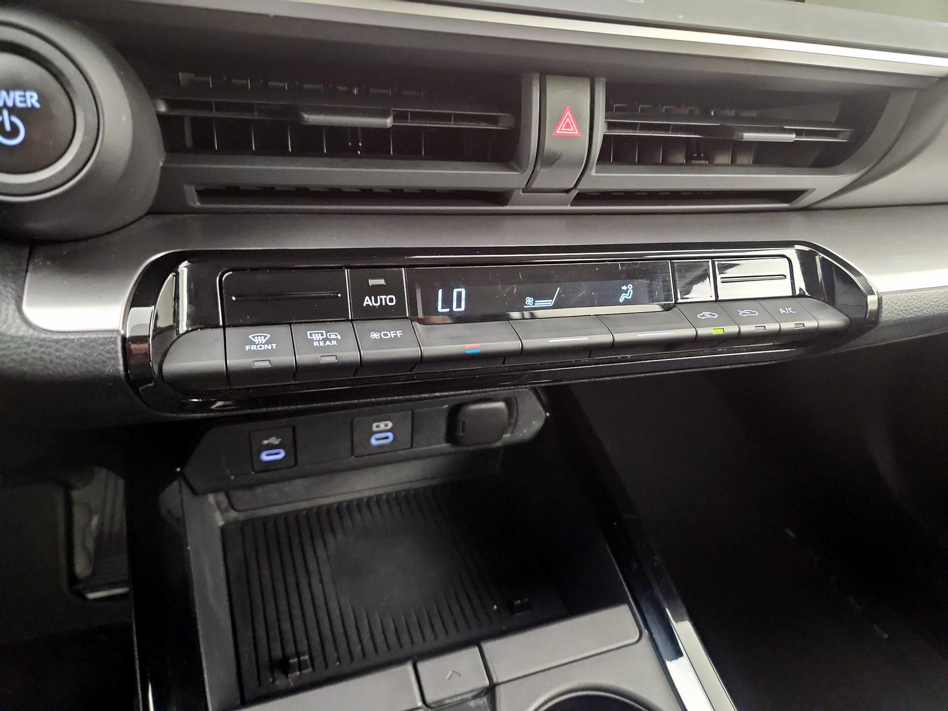 Thumbnail: 2024 Toyota Prius - 14