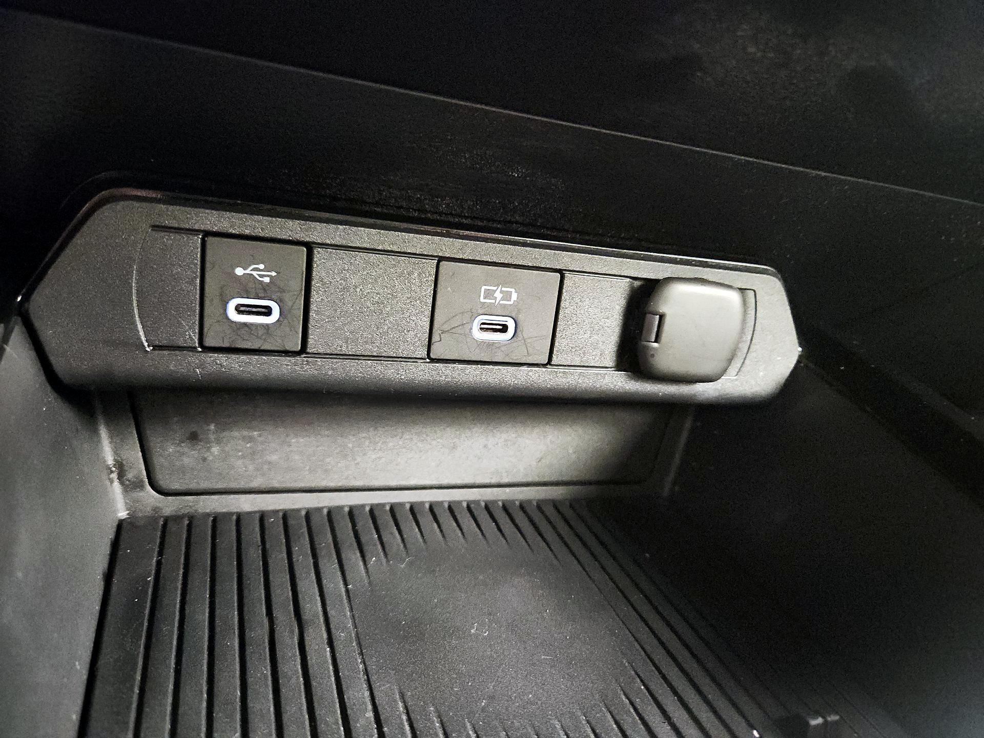 Thumbnail: 2024 Toyota Prius - 16