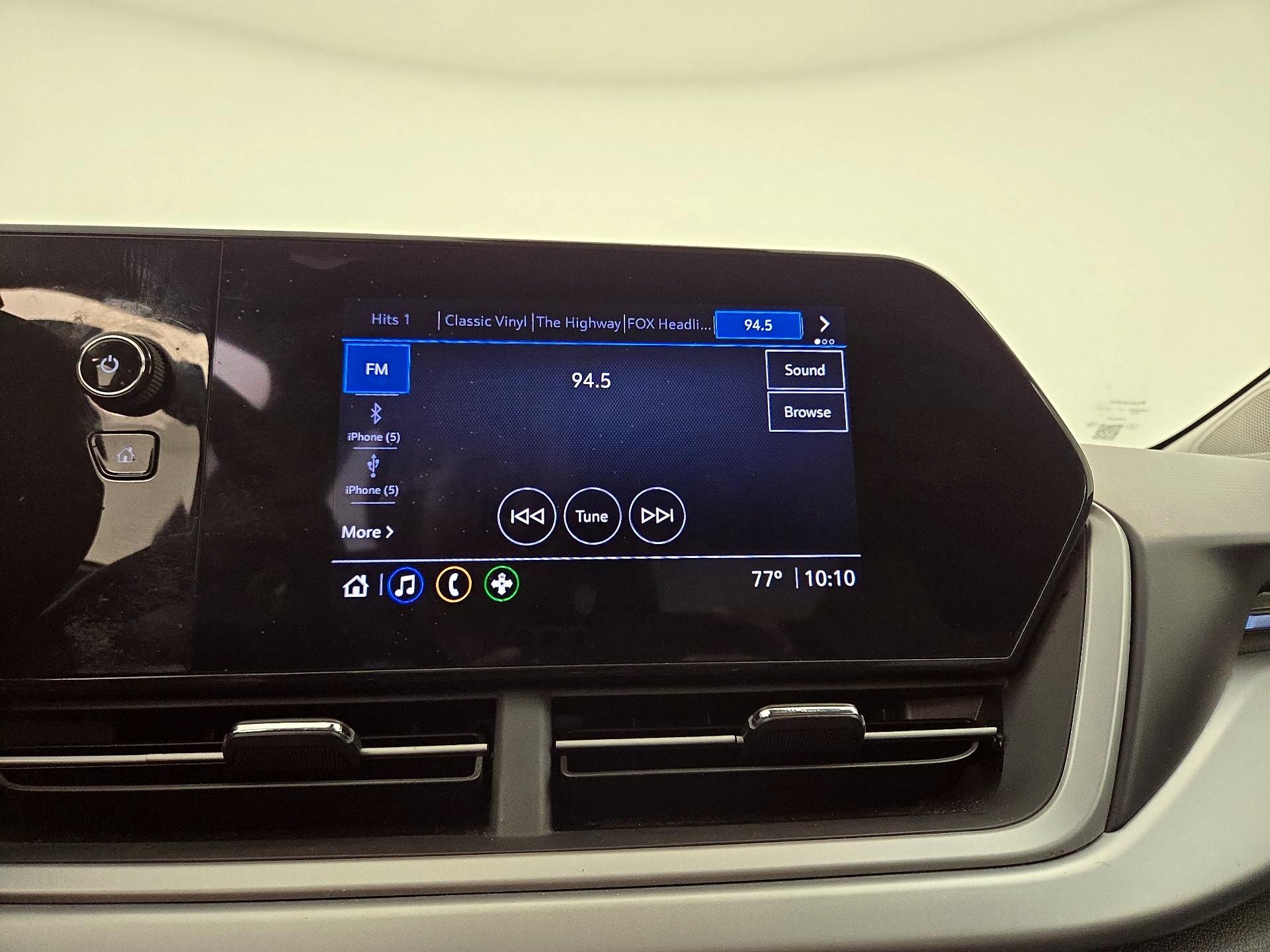 Thumbnail: 2024 Chevrolet Trax - 15