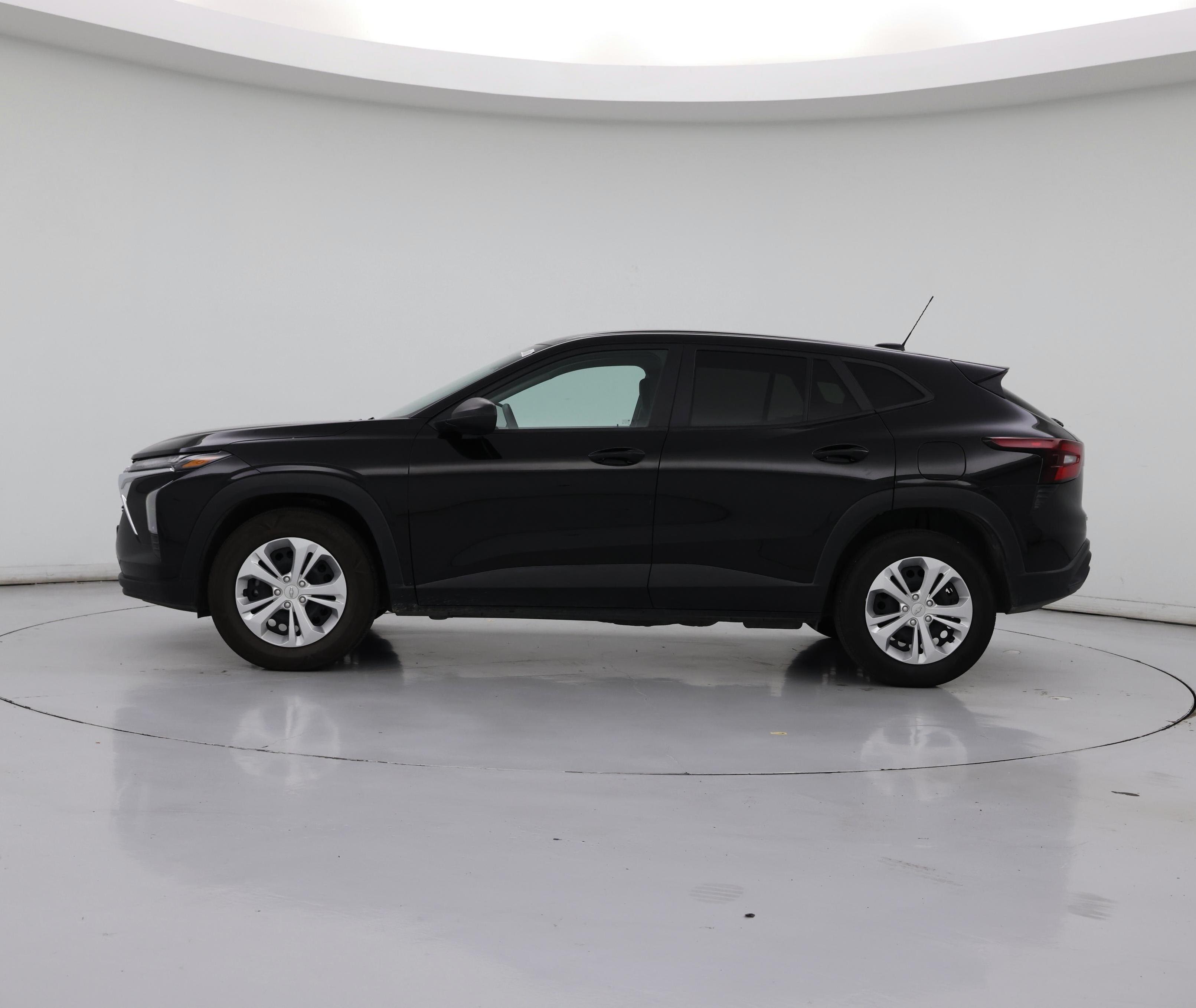 Thumbnail: 2024 Chevrolet Trax - 3