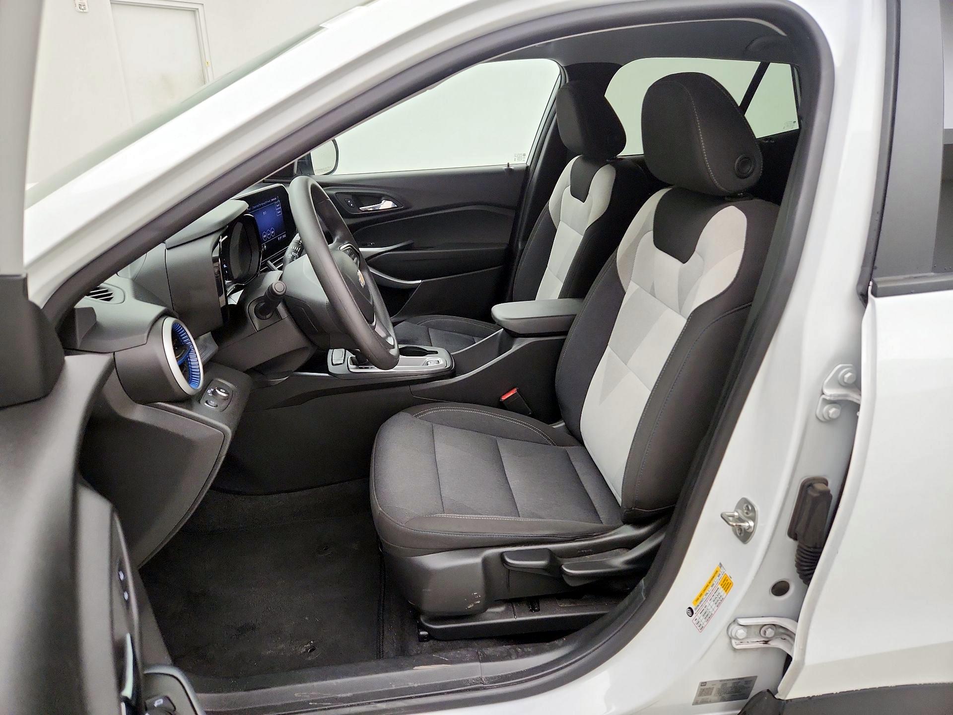 Thumbnail: 2024 Chevrolet Trax - 11