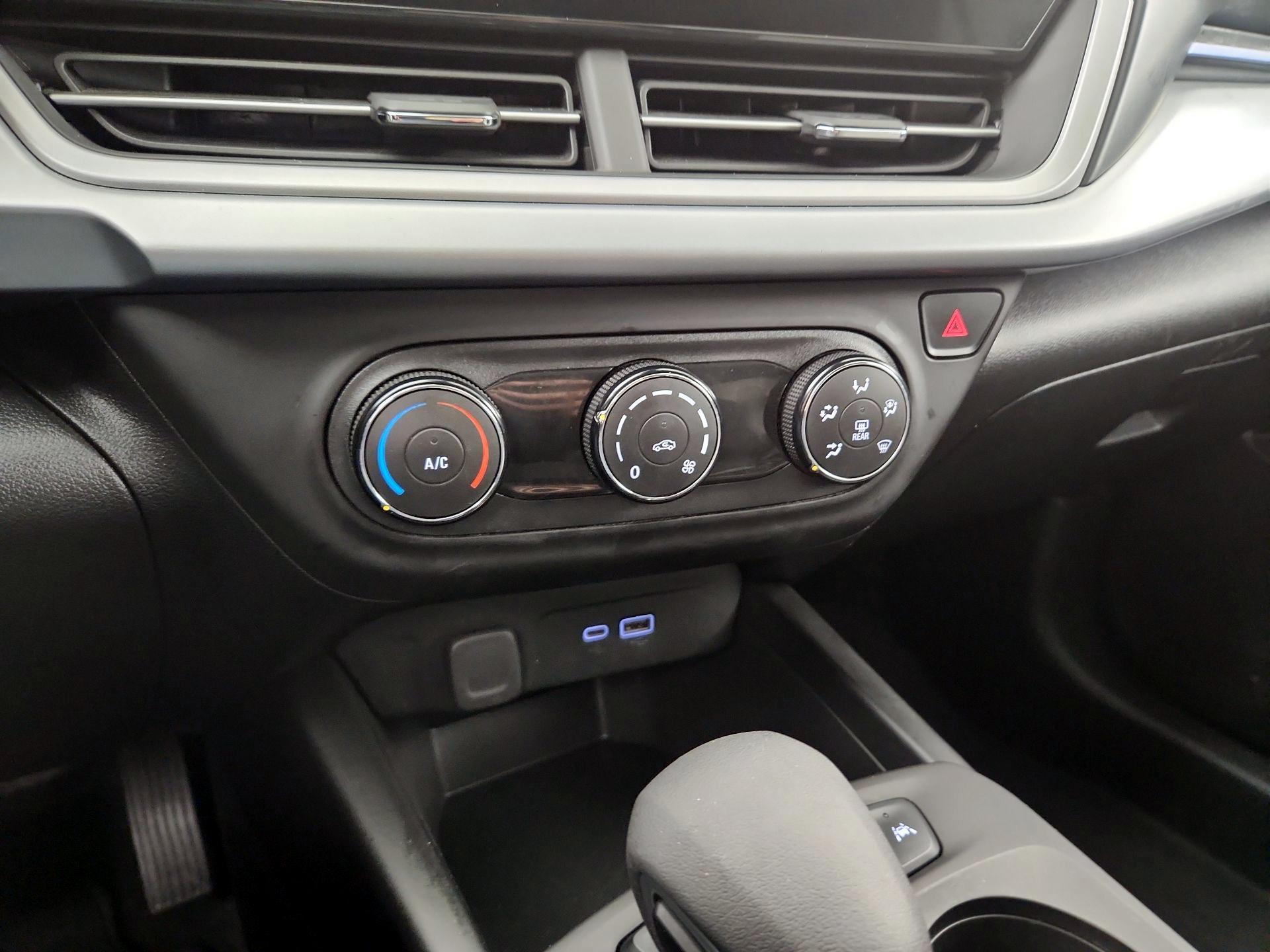 Thumbnail: 2024 Chevrolet Trax - 14