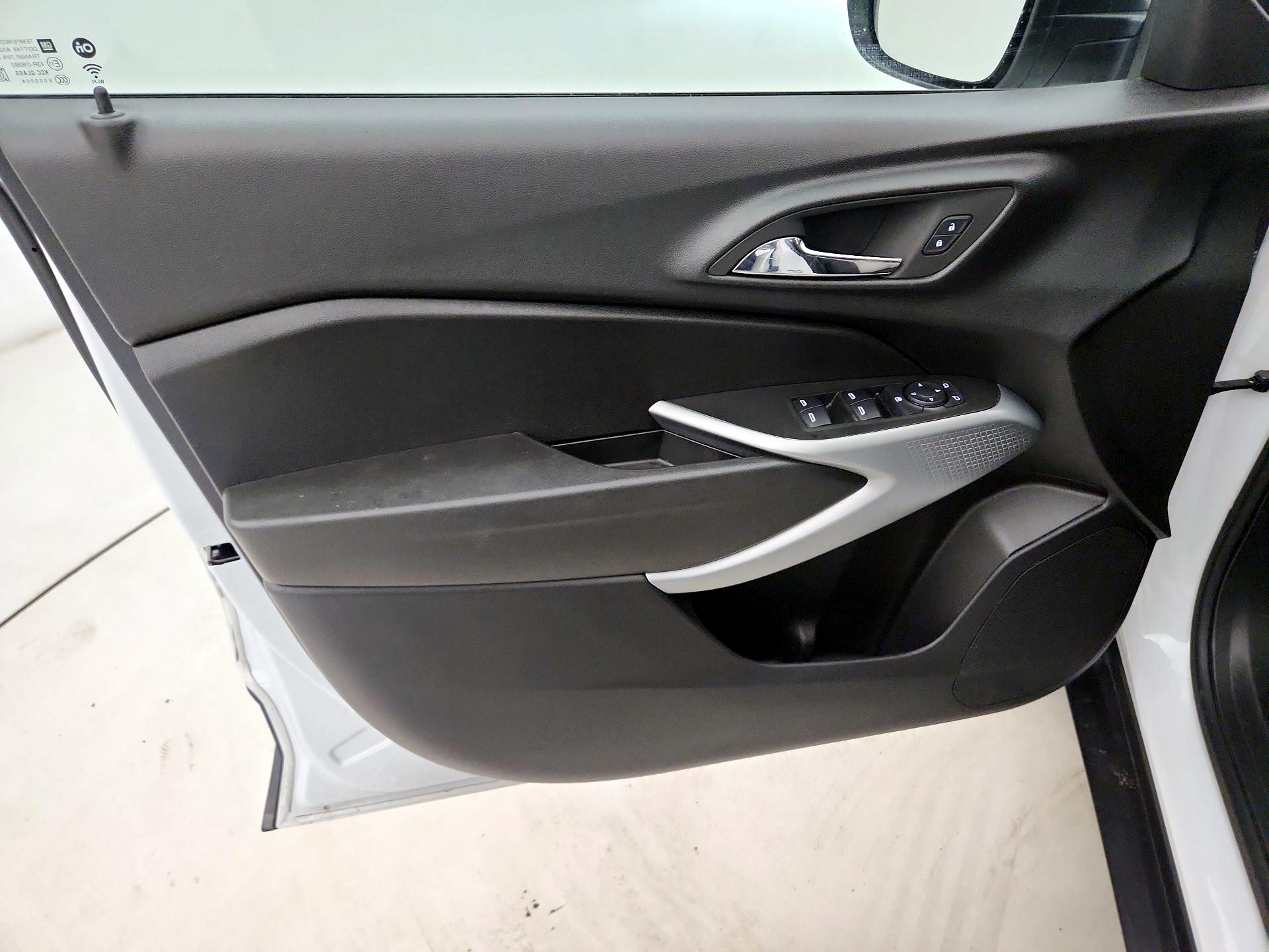 Thumbnail: 2024 Chevrolet Trax - 12