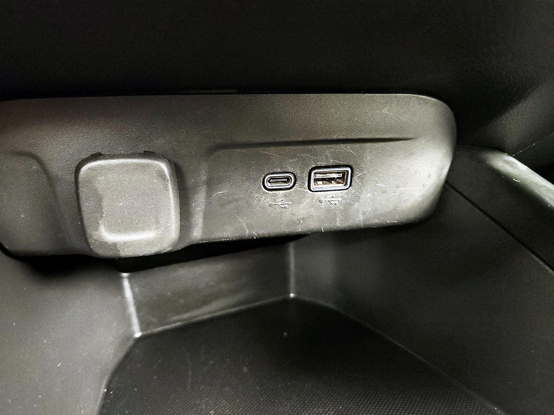 Thumbnail: 2024 Chevrolet Trax - 16