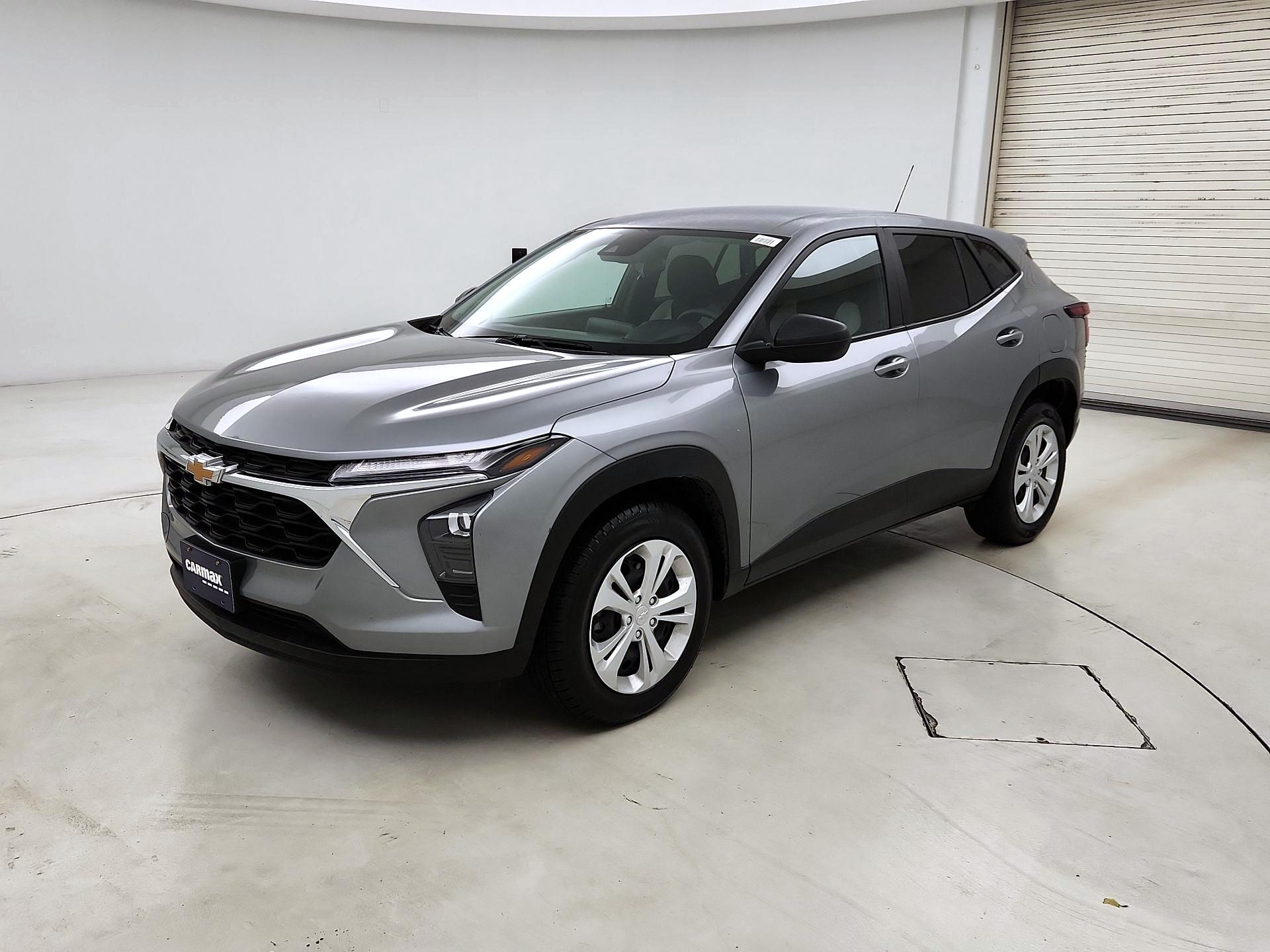 Thumbnail: 2024 Chevrolet Trax - 3