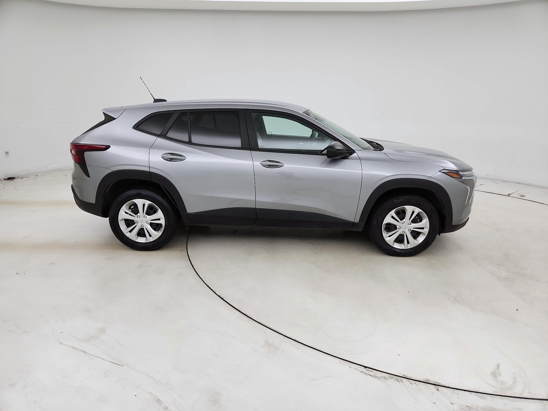 Thumbnail: 2024 Chevrolet Trax - 4