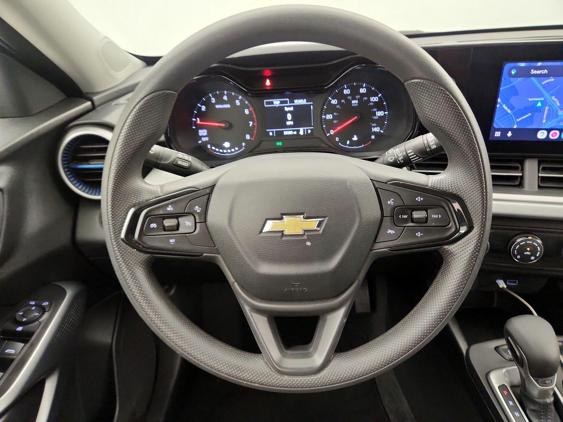 Thumbnail: 2024 Chevrolet Trax - 10