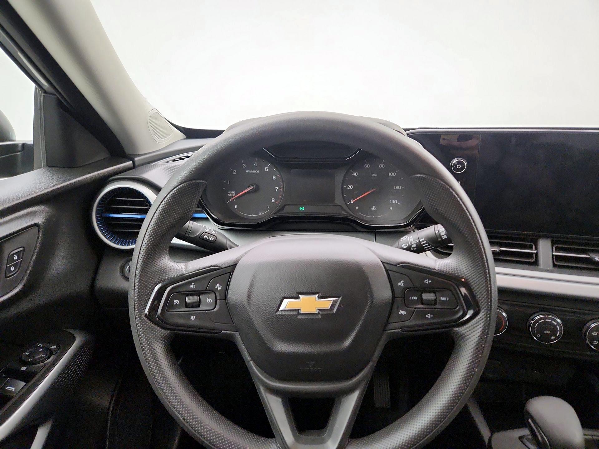 Thumbnail: 2024 Chevrolet Trax - 10