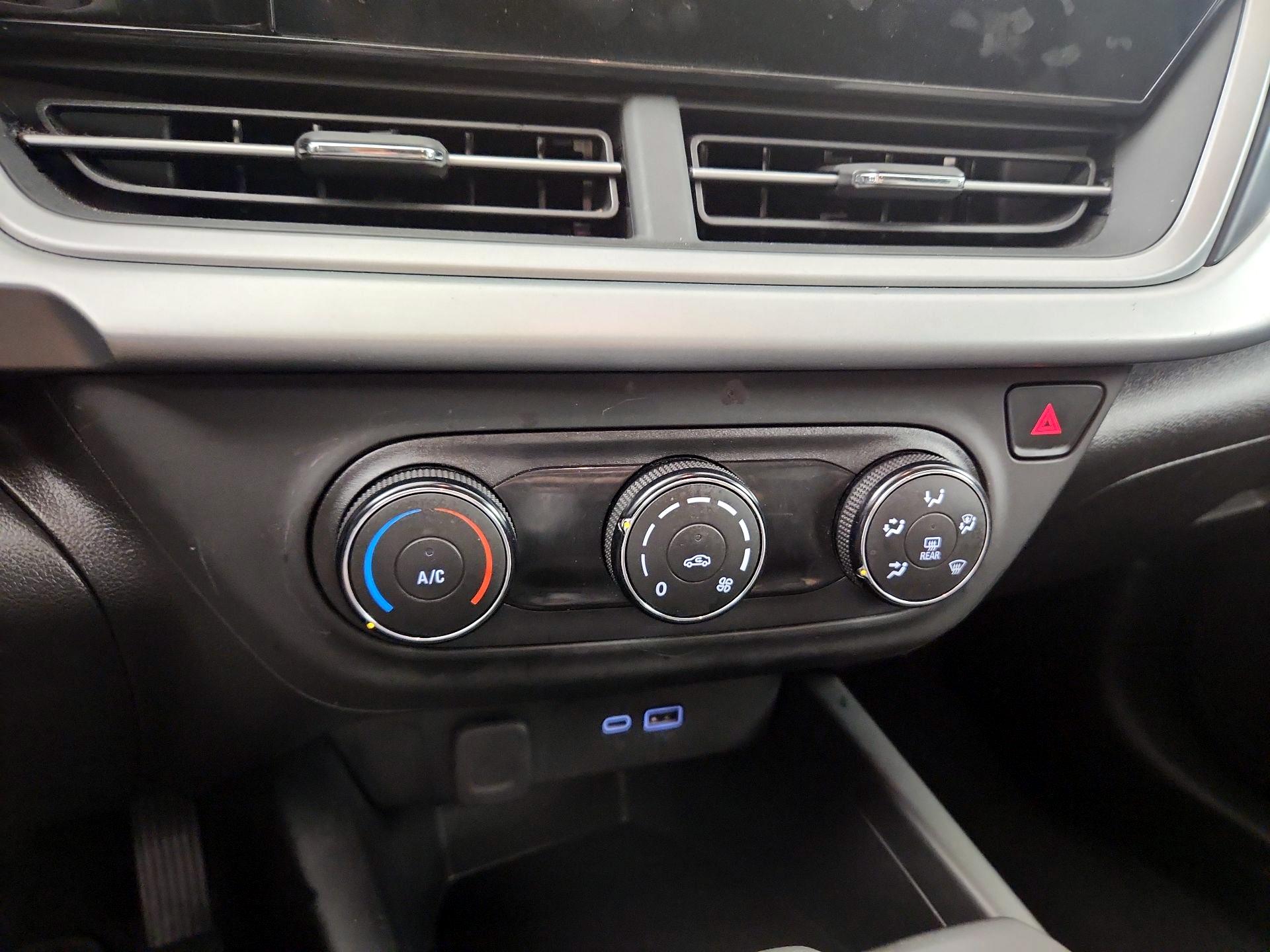 Thumbnail: 2024 Chevrolet Trax - 16