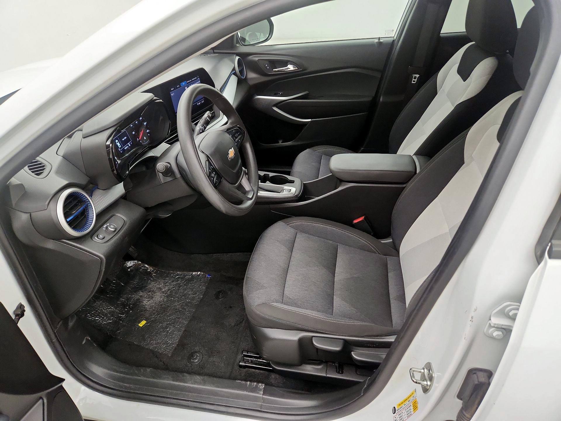 Thumbnail: 2024 Chevrolet Trax - 11