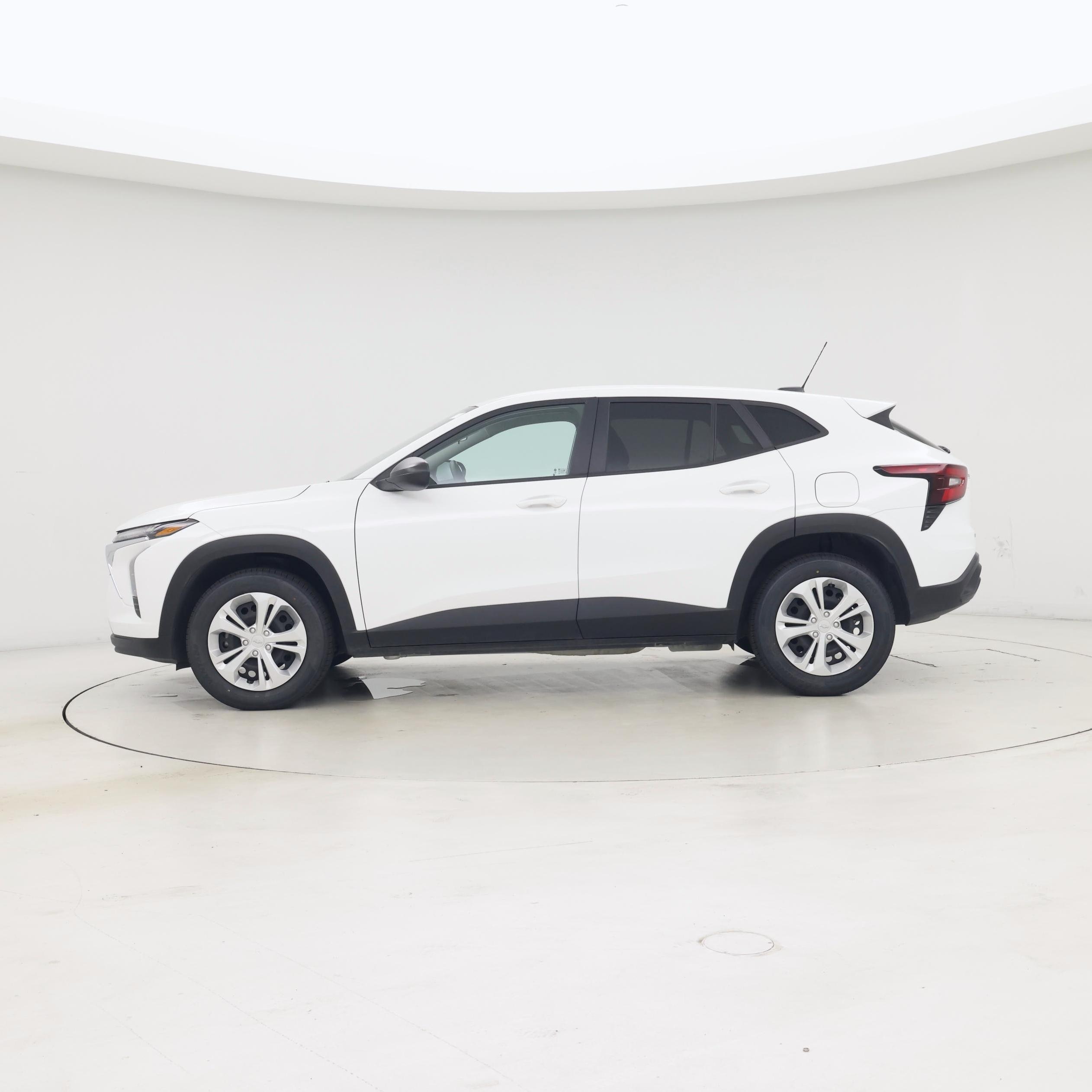 Thumbnail: 2024 Chevrolet Trax - 3