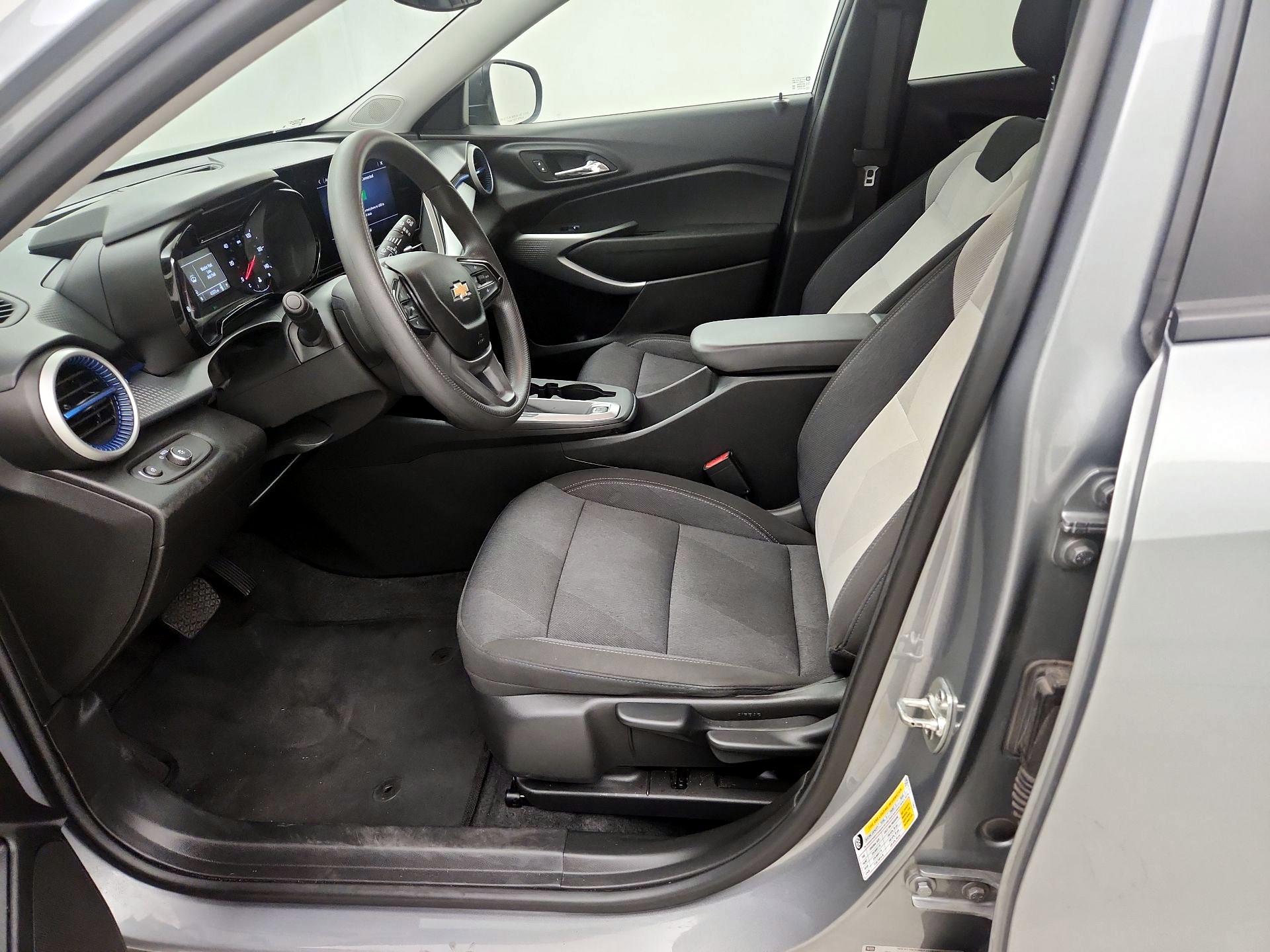 Thumbnail: 2024 Chevrolet Trax - 11