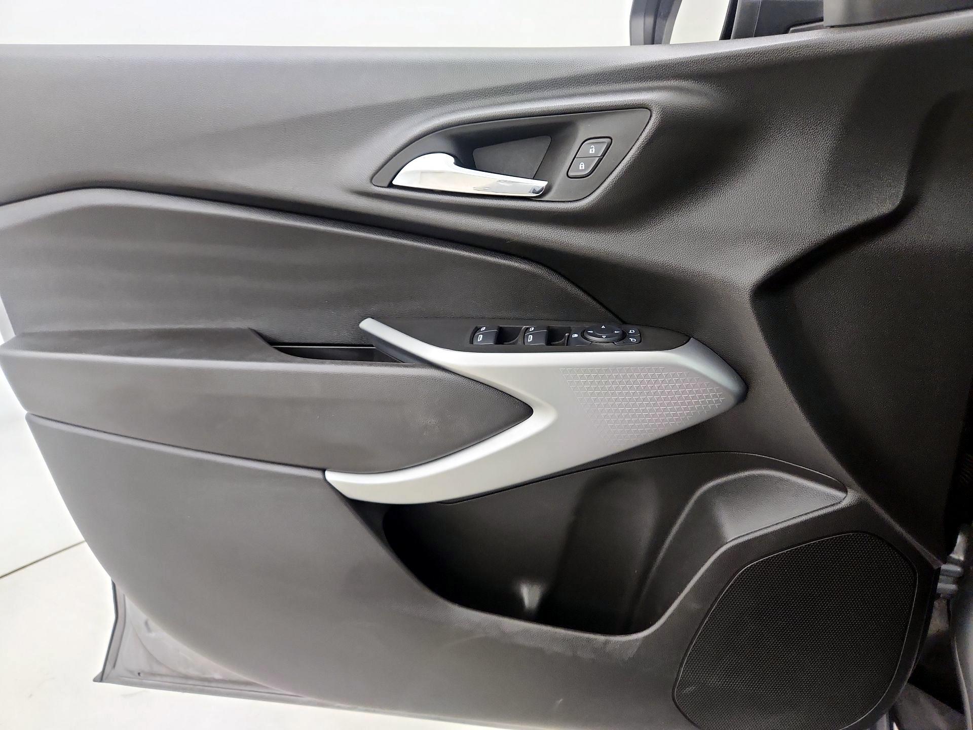 Thumbnail: 2024 Chevrolet Trax - 12