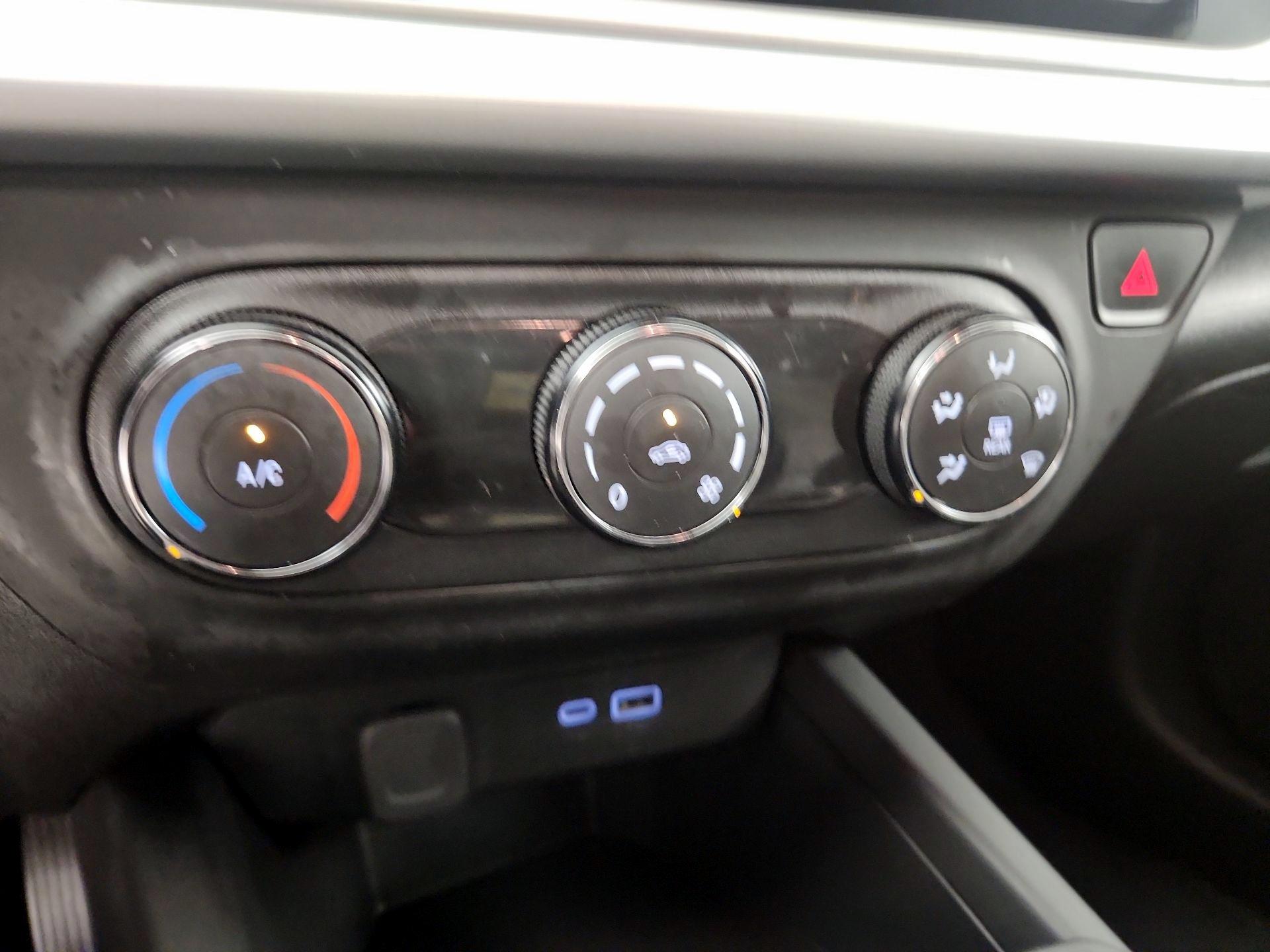 Thumbnail: 2024 Chevrolet Trax - 16