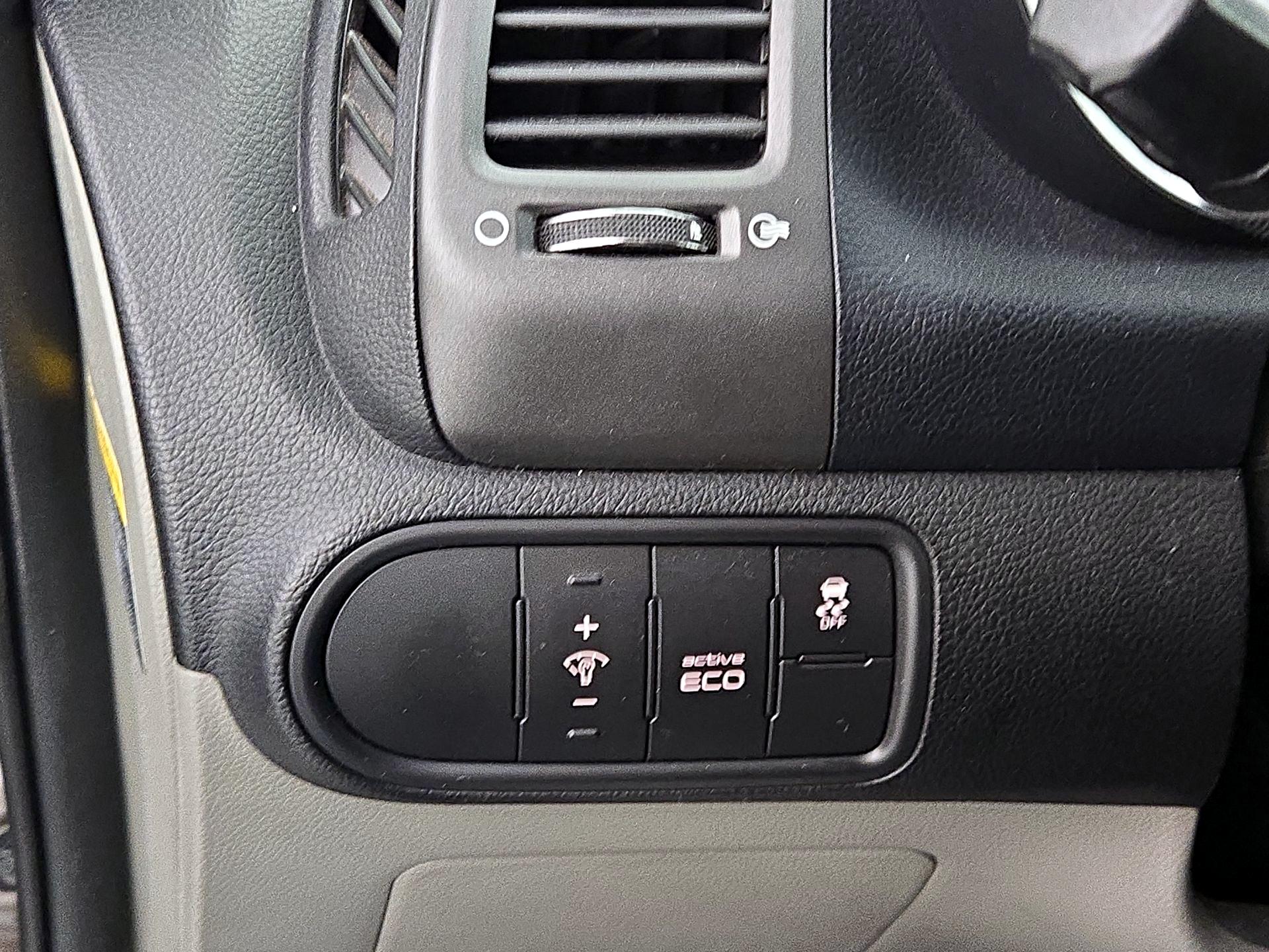 Thumbnail: 2014 Kia Forte - 13