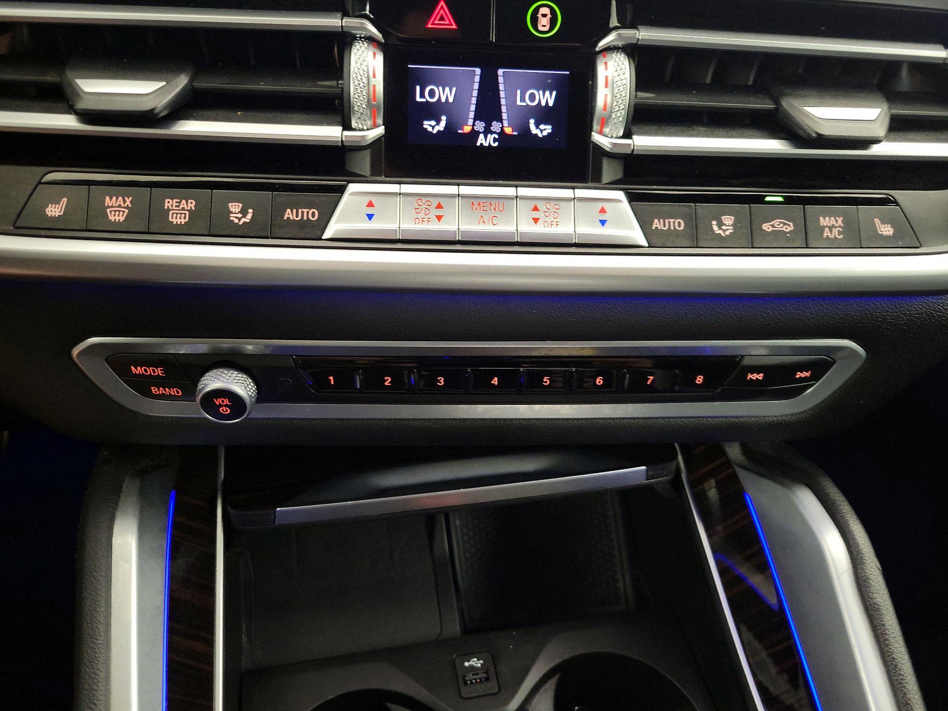 Thumbnail: 2021 BMW X6 - 16