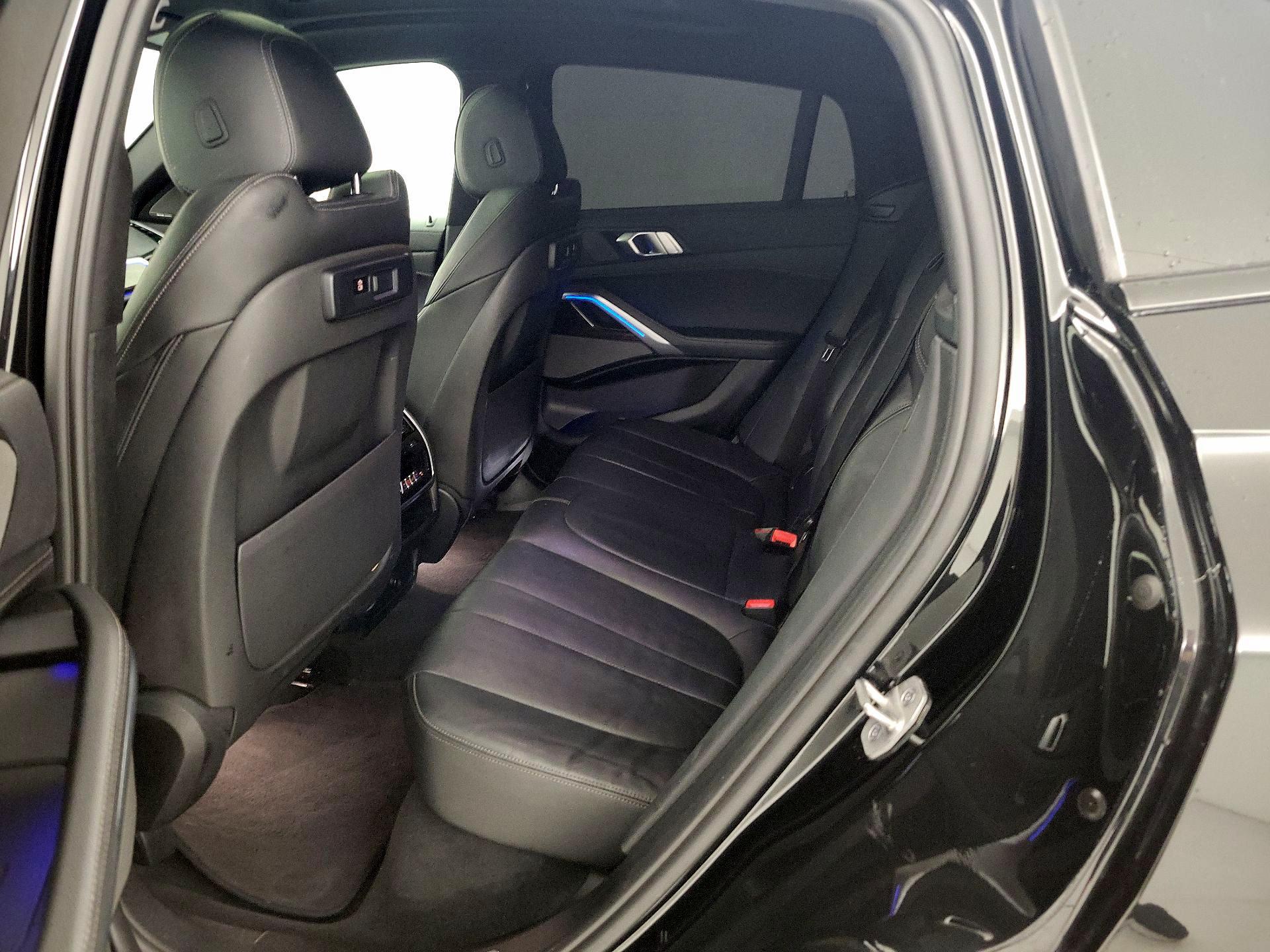 Thumbnail: 2021 BMW X6 - 19