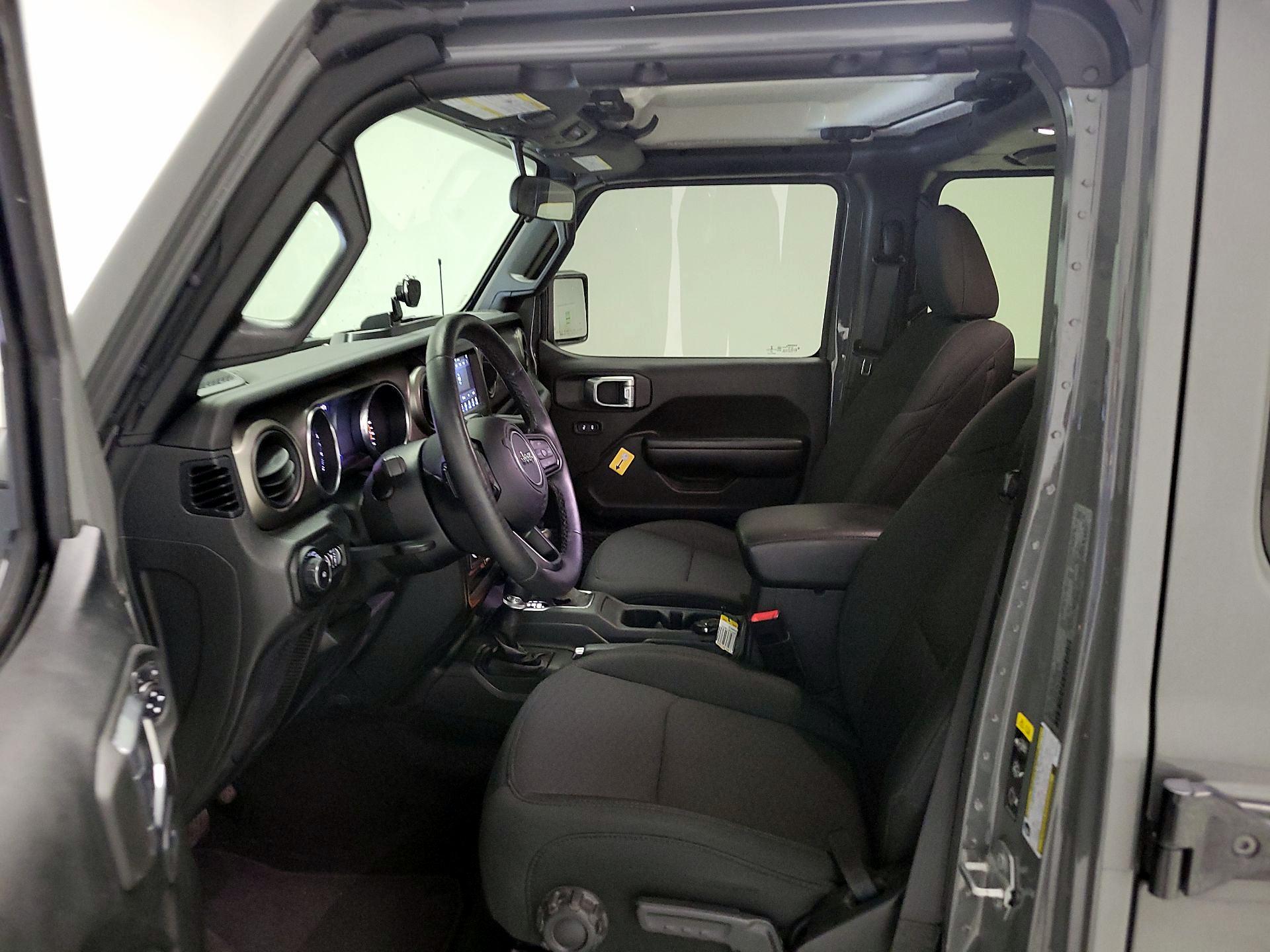 Thumbnail: 2021 Jeep Wrangler - 11