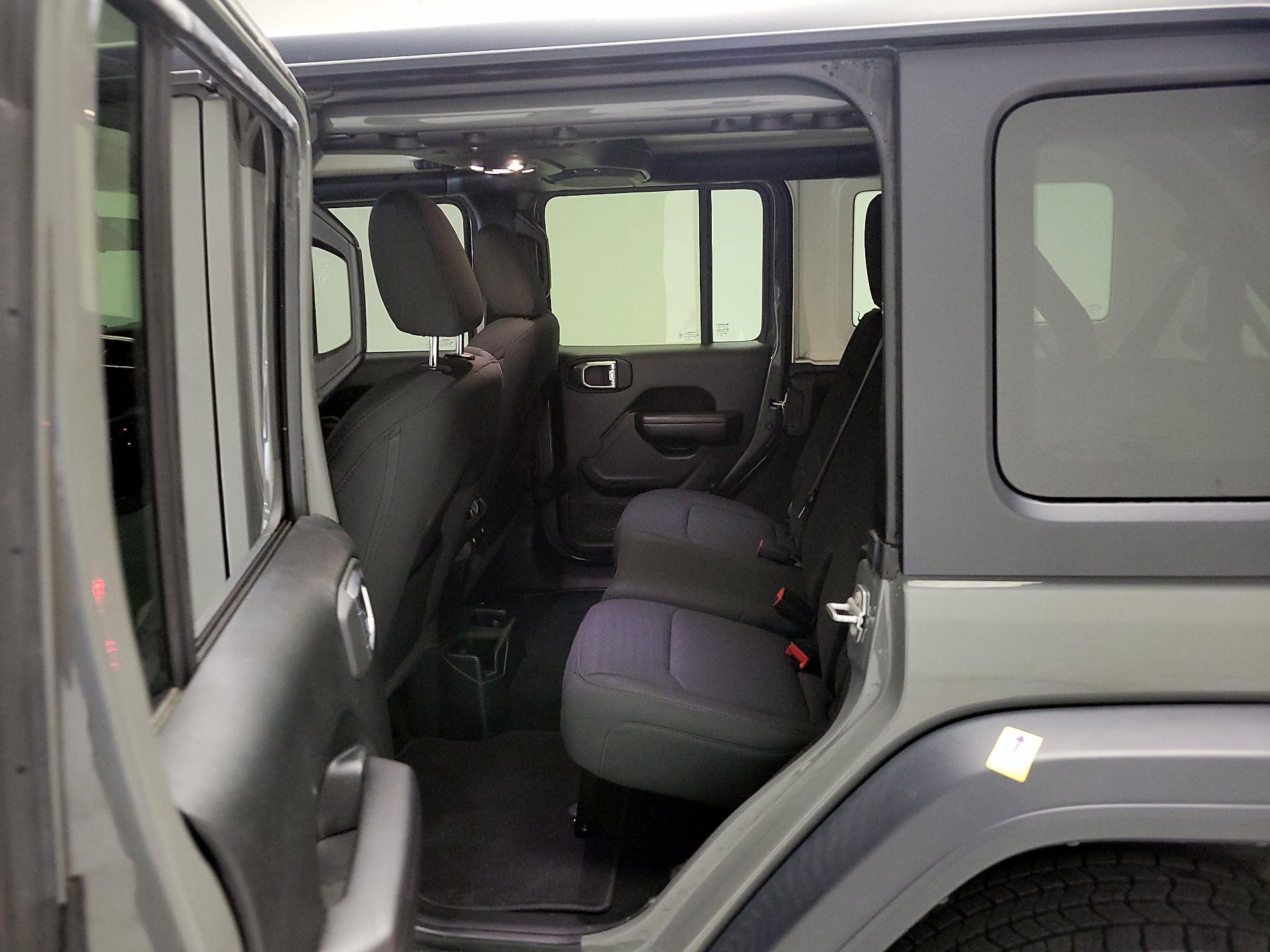 Thumbnail: 2021 Jeep Wrangler - 18