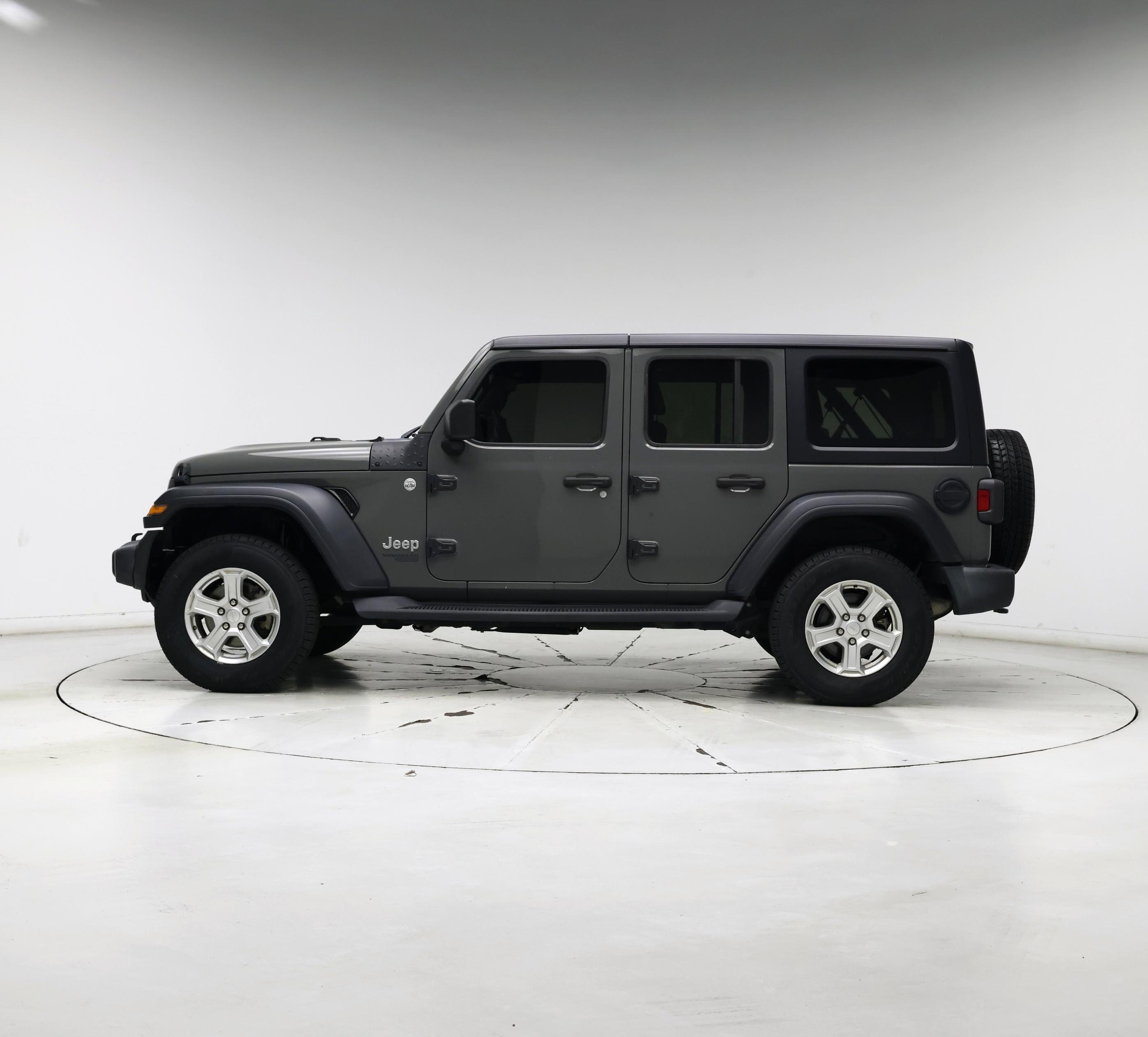 Thumbnail: 2021 Jeep Wrangler - 3