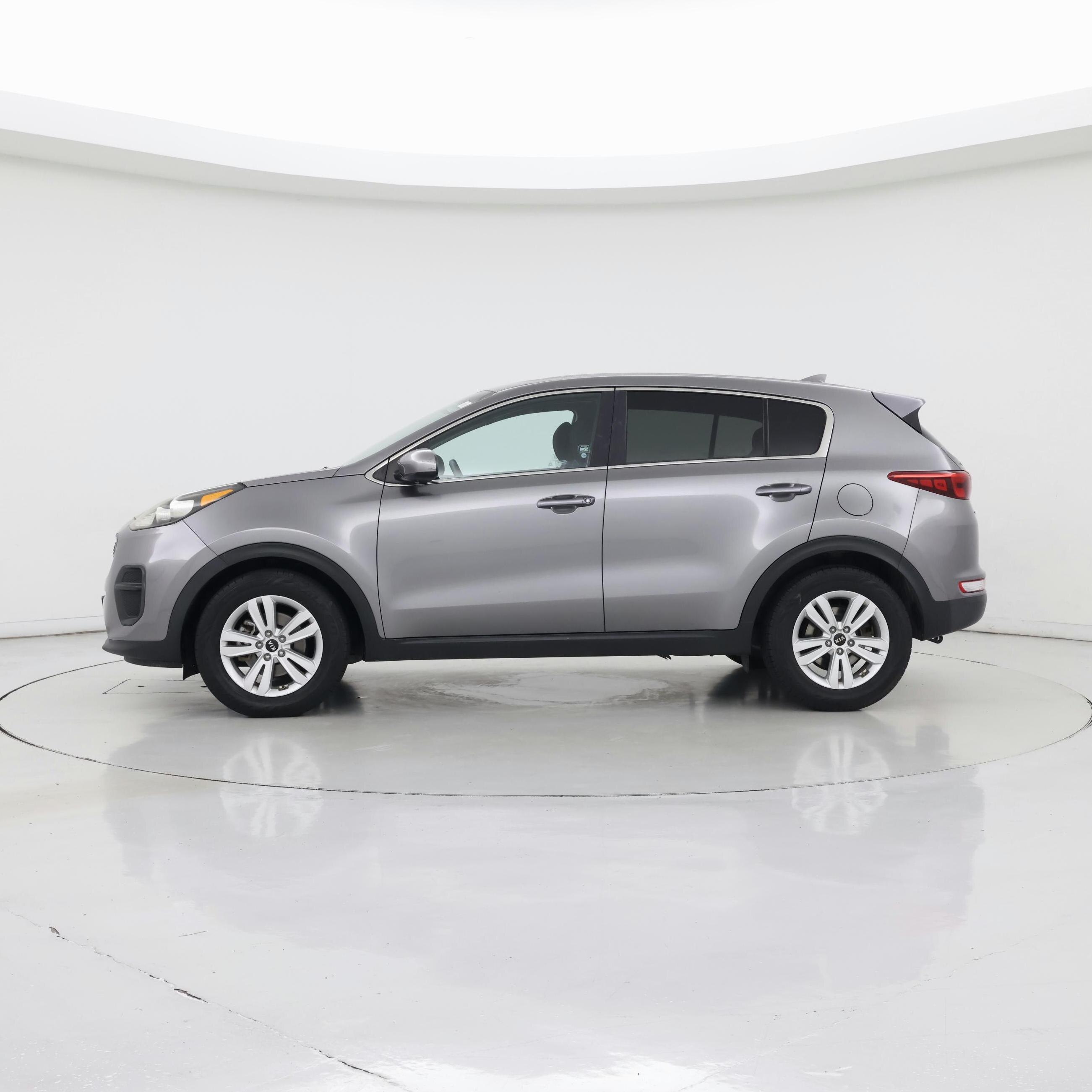 Thumbnail: 2019 Kia Sportage - 3