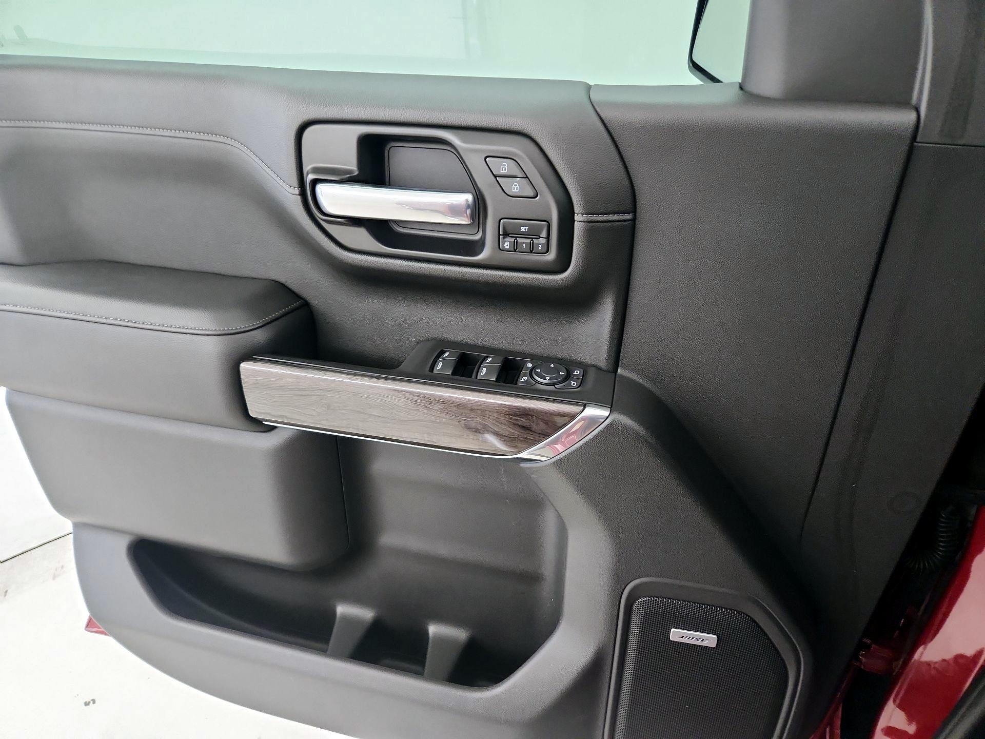 Thumbnail: 2020 Chevrolet Silverado 1500 - 12