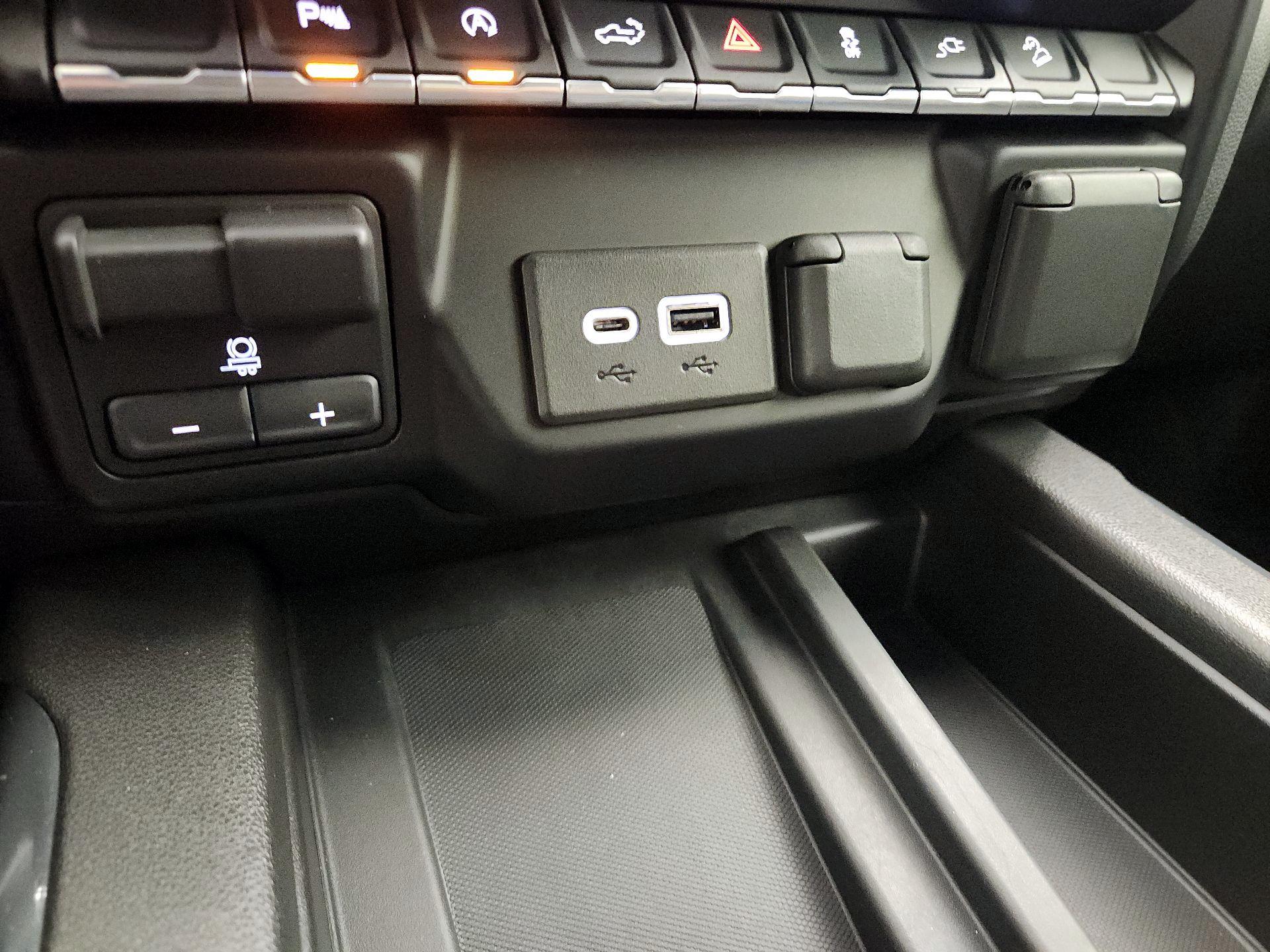 Thumbnail: 2020 Chevrolet Silverado 1500 - 19