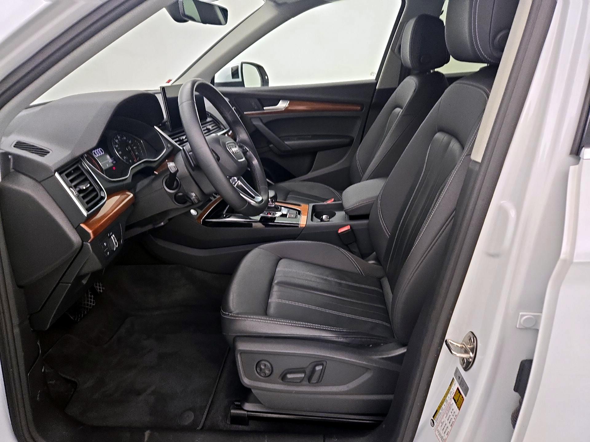 Thumbnail: 2023 Audi Q5 - 11